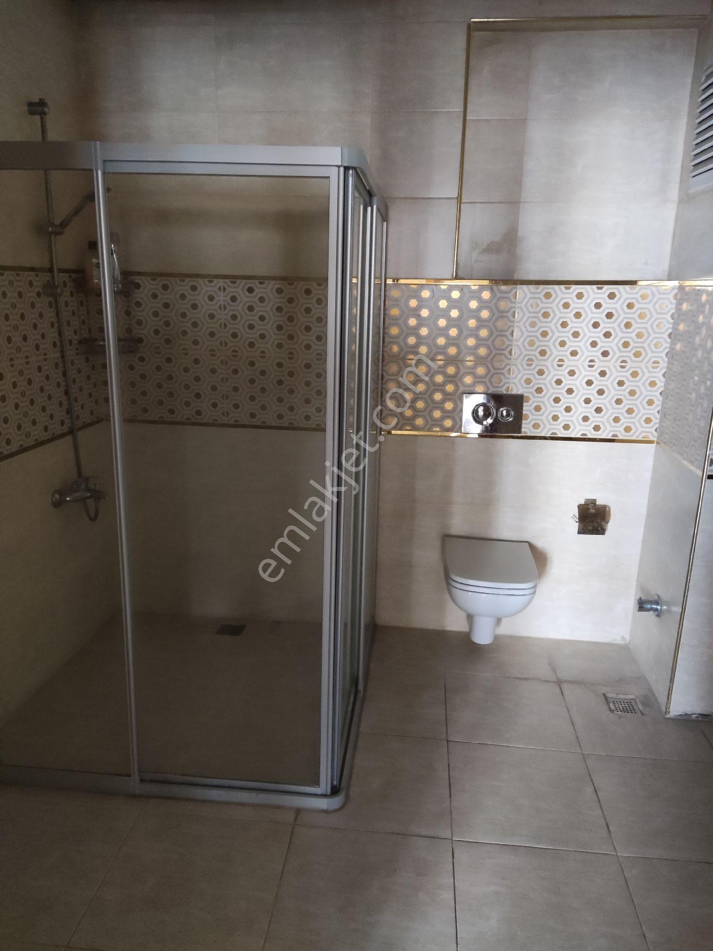 Yenişehir Mahallesi Akif Ersoy Caddesinde Satılık Lüx Yapılı 4+1 Site İciresinde Ev - Görsel 16