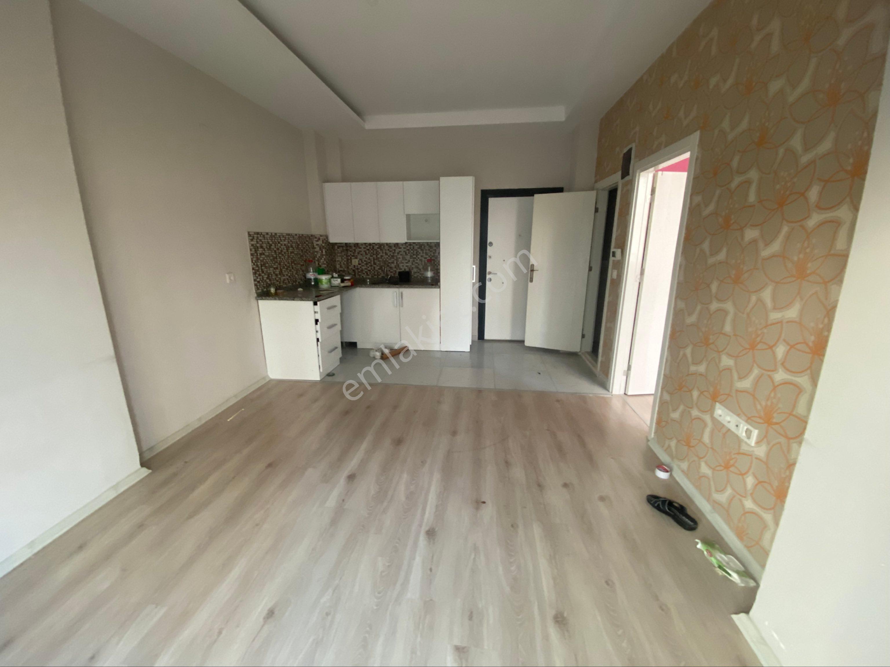 Atc'den Gültepe'de Caddeye 2.parsel Az Katlı İskanlı 1+1 Kiralık Daire - Görsel 5