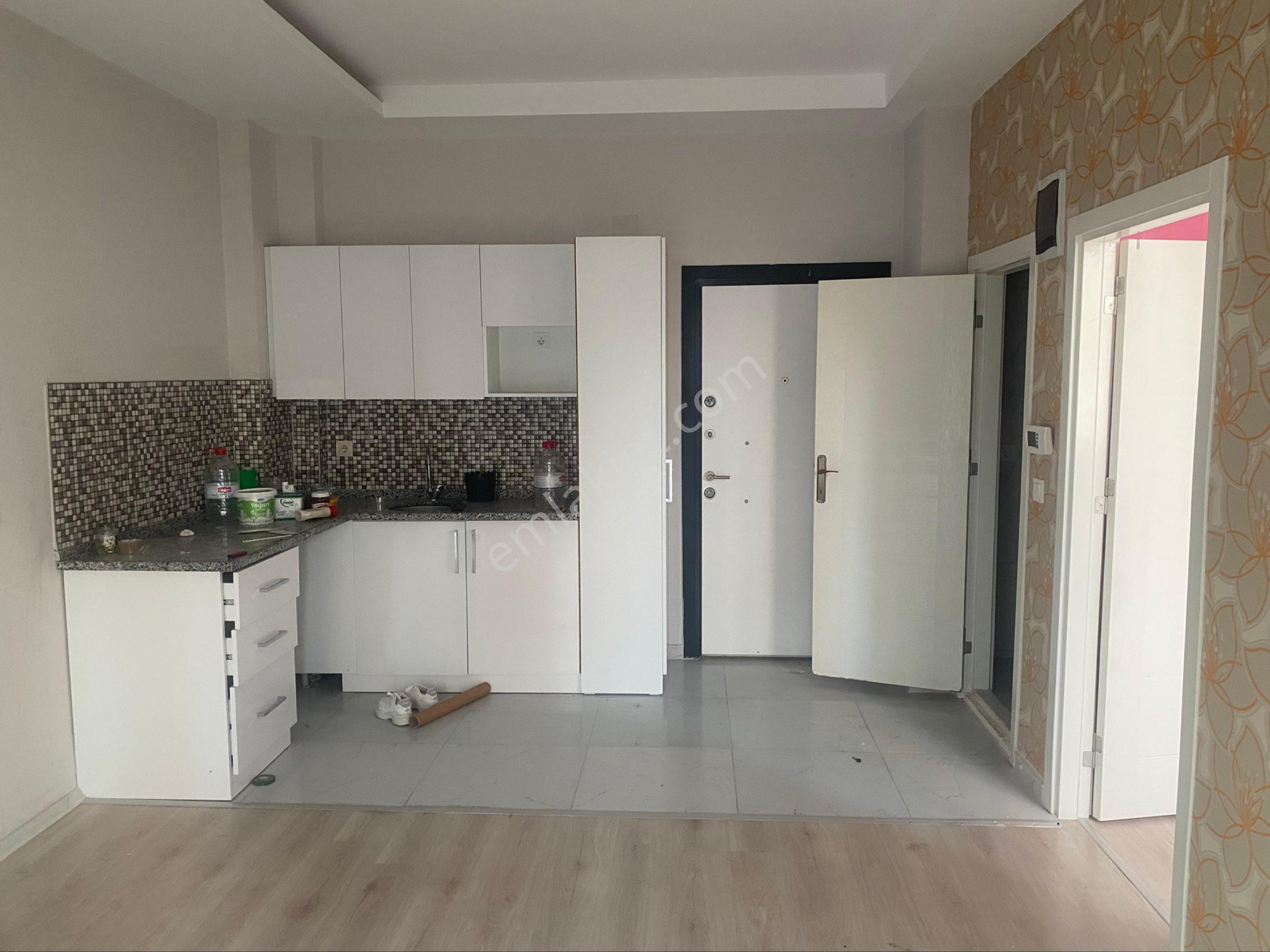 Atc'den Gültepe'de Caddeye 2.parsel Az Katlı İskanlı 1+1 Kiralık Daire - Görsel 4