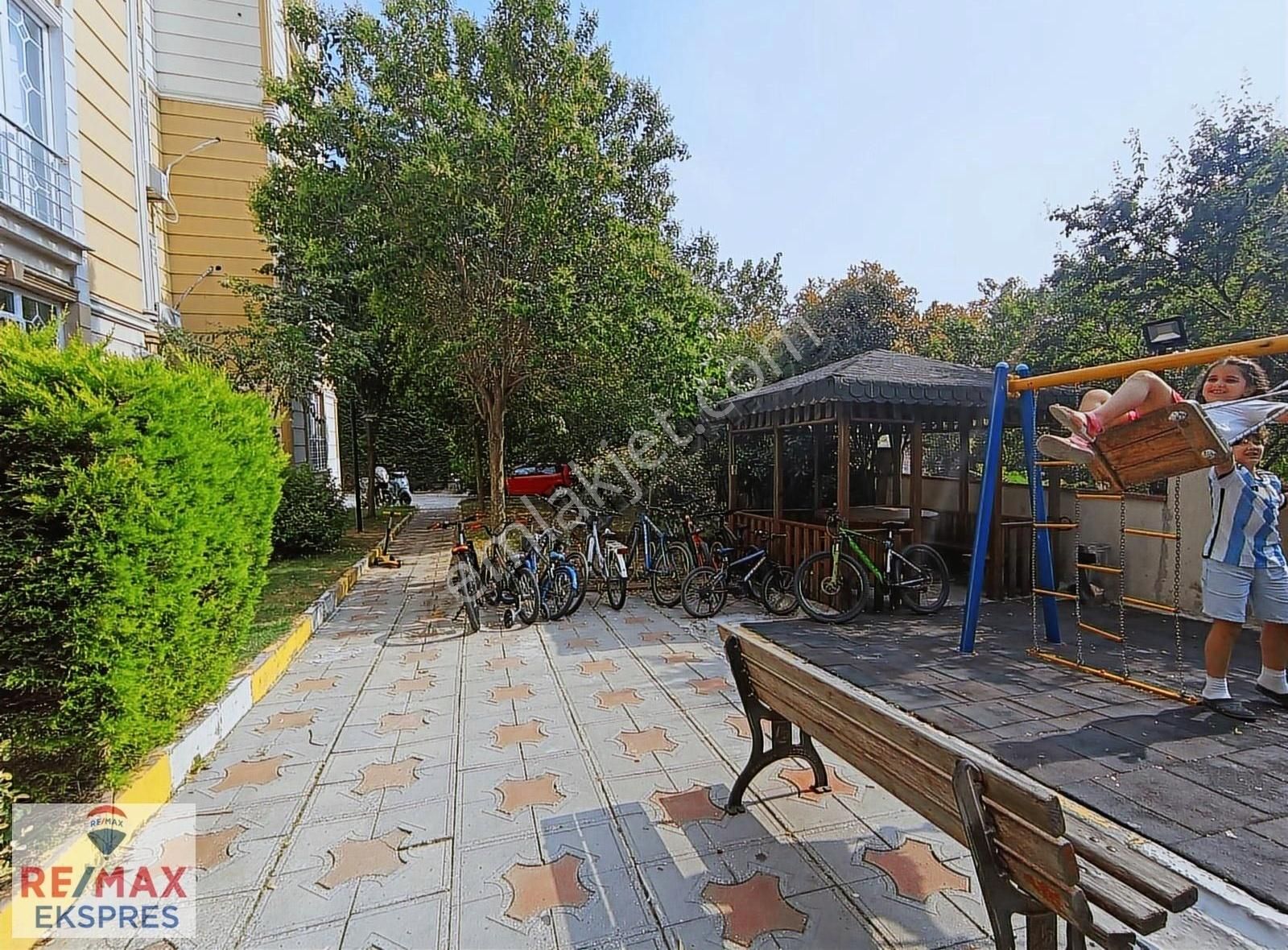 Bağcılar Varlık Konakları Güneşli'de Arakat Satılık 3+1 Daire - Görsel 17