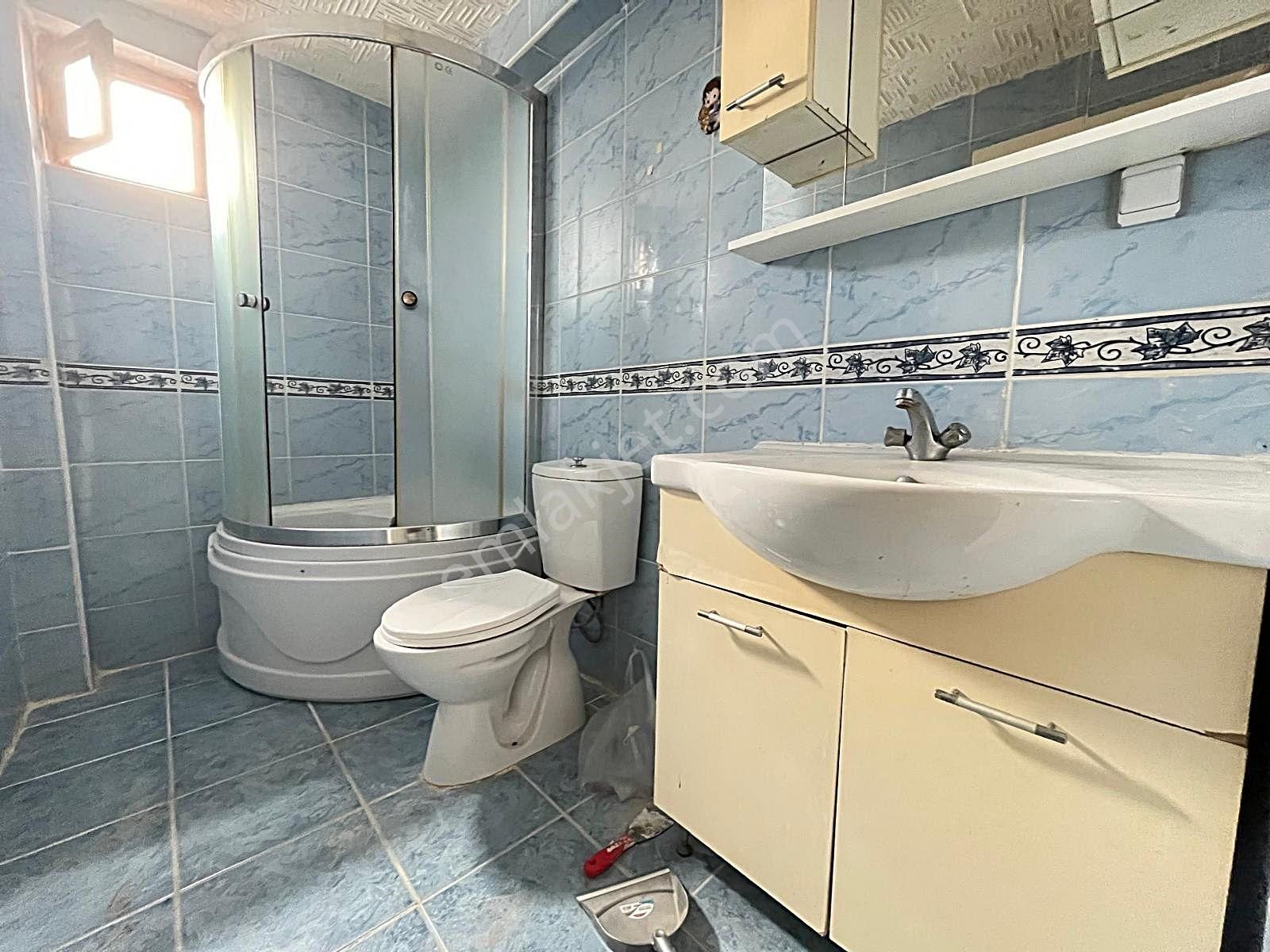 Güventepe'de Metro Yakını & Arakat Oturuma Hazır 3+1 - Görsel 26