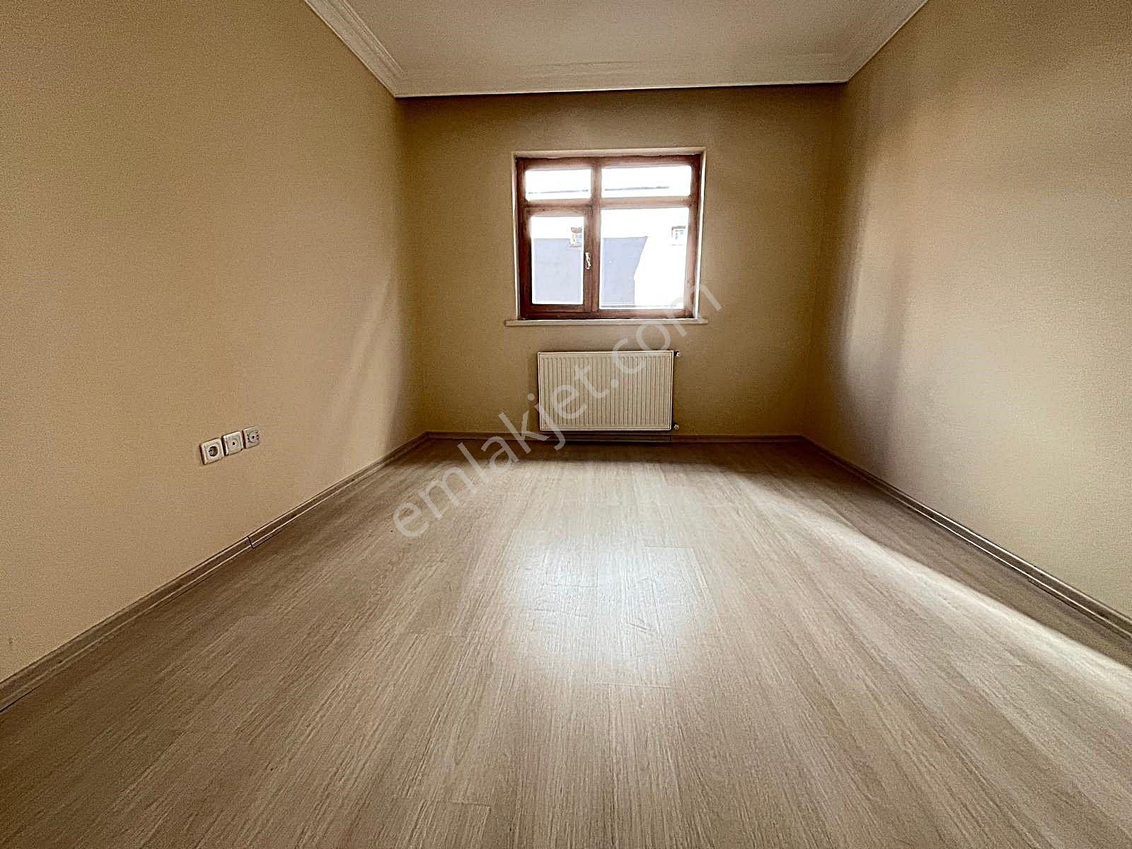 Güventepe'de Metro Yakını & Arakat Oturuma Hazır 3+1 - Görsel 18