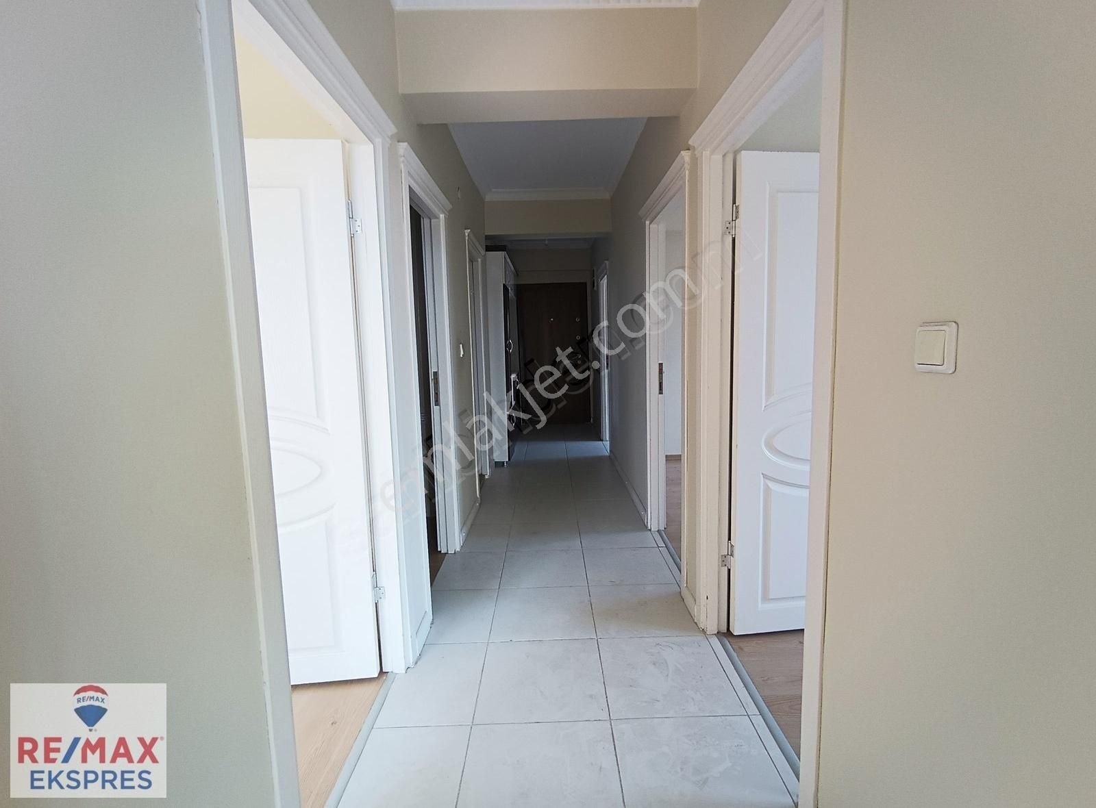 Bağcılar Güneşli Varlık Konakları Arakat Boş 100m² Satılık Daire - Görsel 24