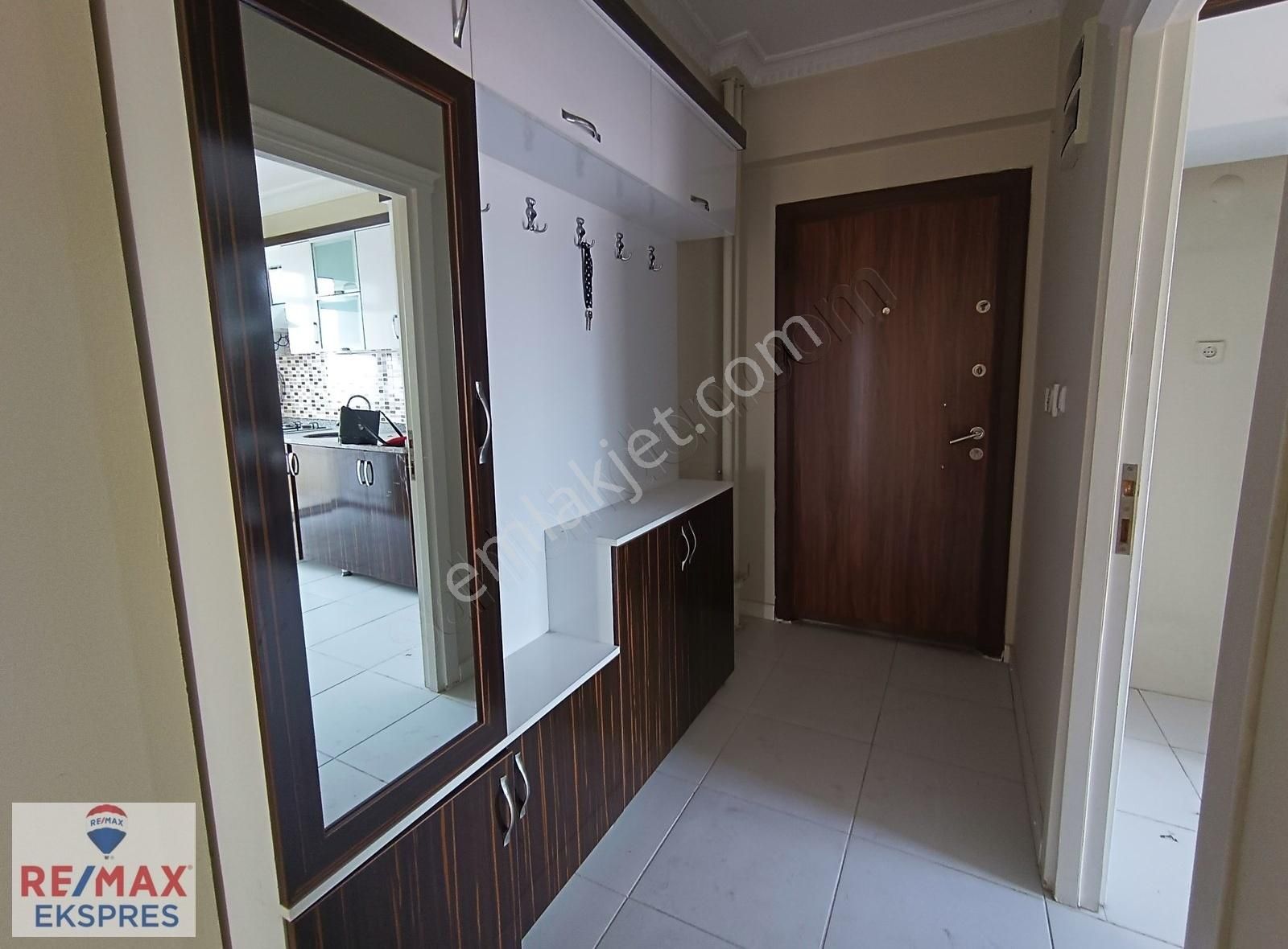 Bağcılar Güneşli Varlık Konakları Arakat Boş 100m² Satılık Daire - Görsel 19