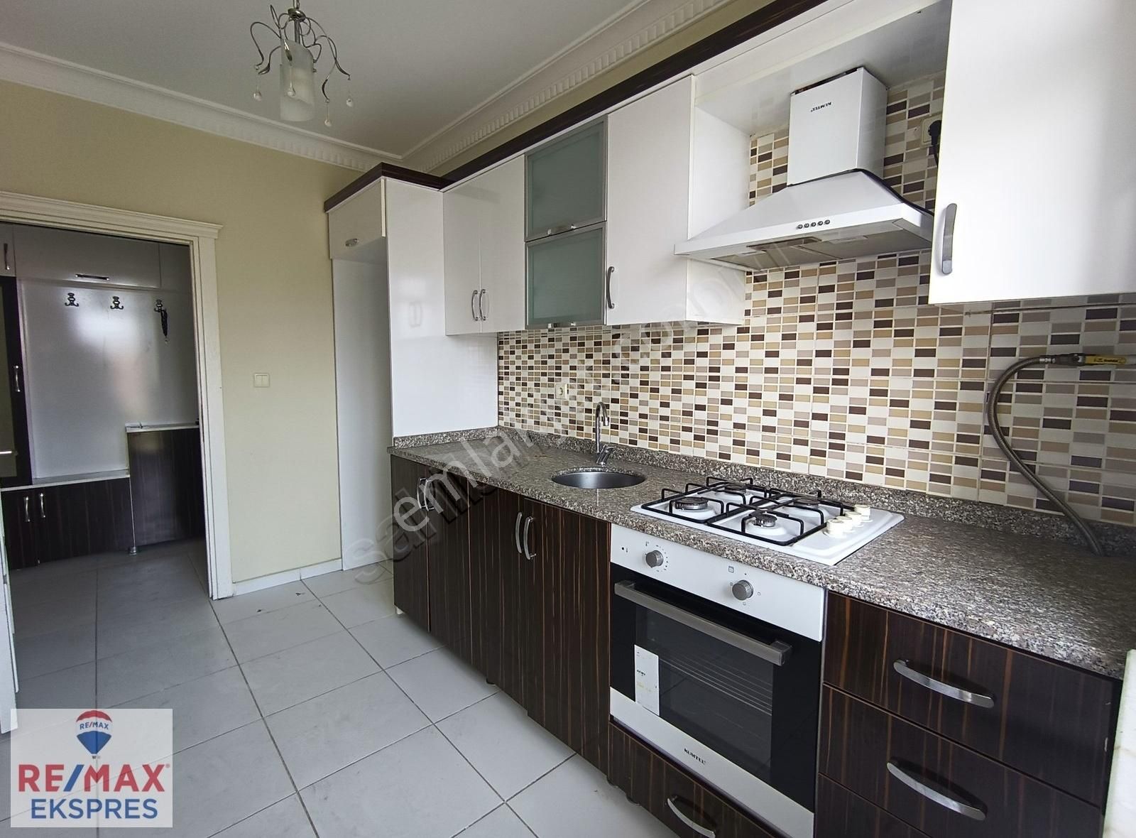 Bağcılar Güneşli Varlık Konakları Arakat Boş 100m² Satılık Daire - Görsel 16