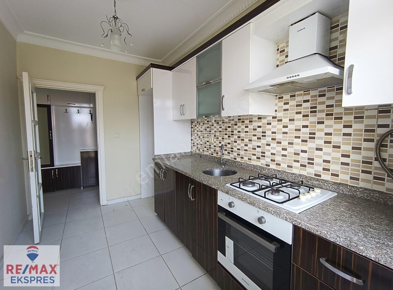 Bağcılar Güneşli Varlık Konakları Arakat Boş 100m² Satılık Daire - Görsel 9