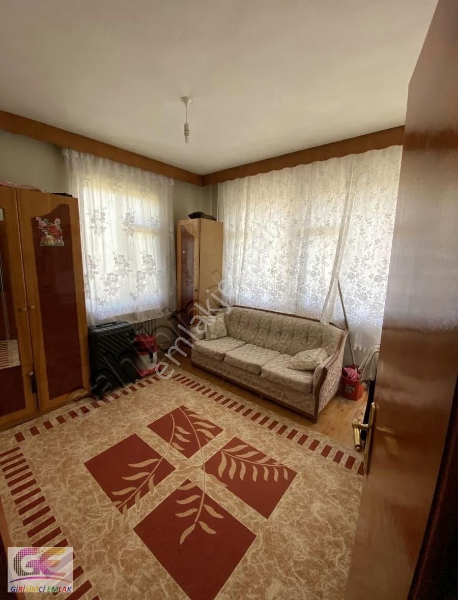 Girişimciden İstasyon Mah. Satılık 3 Katlı Müstakil Ev - Görsel 3