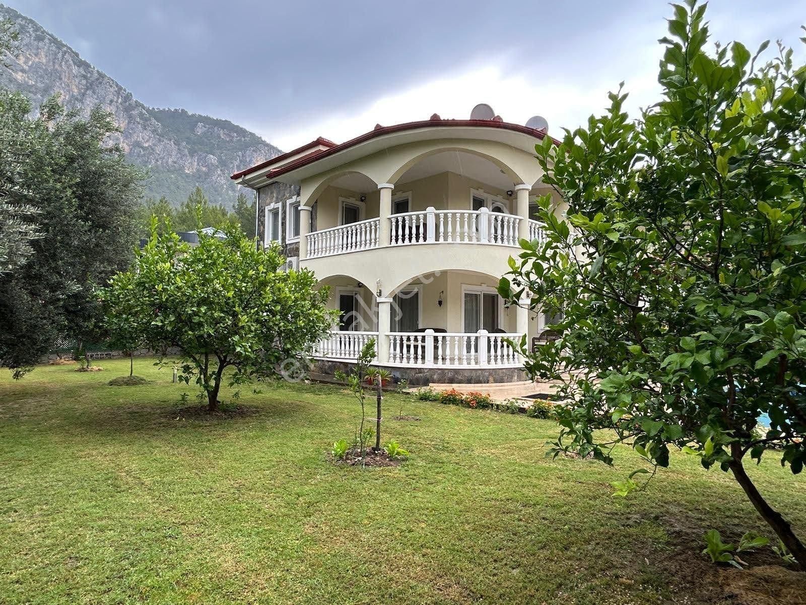 Doğayla İç İçe, Özel Konumda 2 Villa – 1.593 M² Arsada Müstakil Yaşam