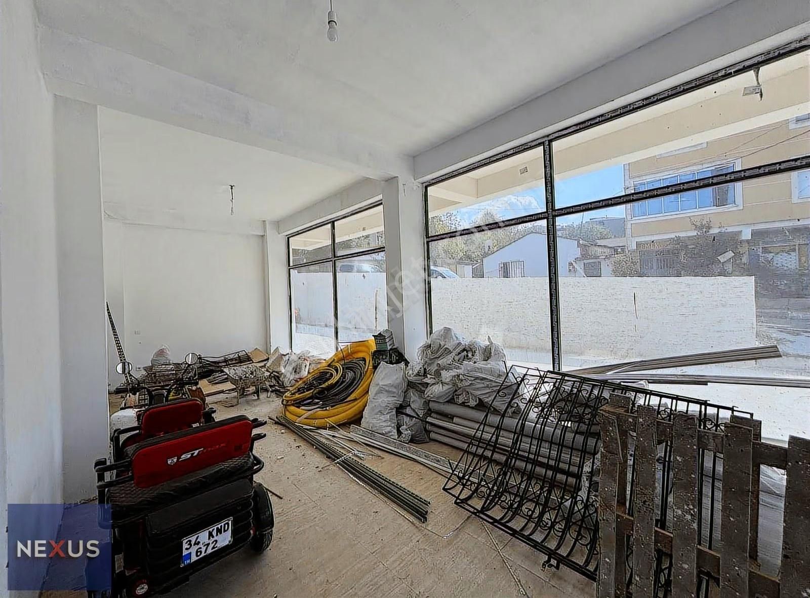 Sultanbeyli Hamidiye Mahallesi'nde Satılık 210m2 Dükkan - Görsel 12