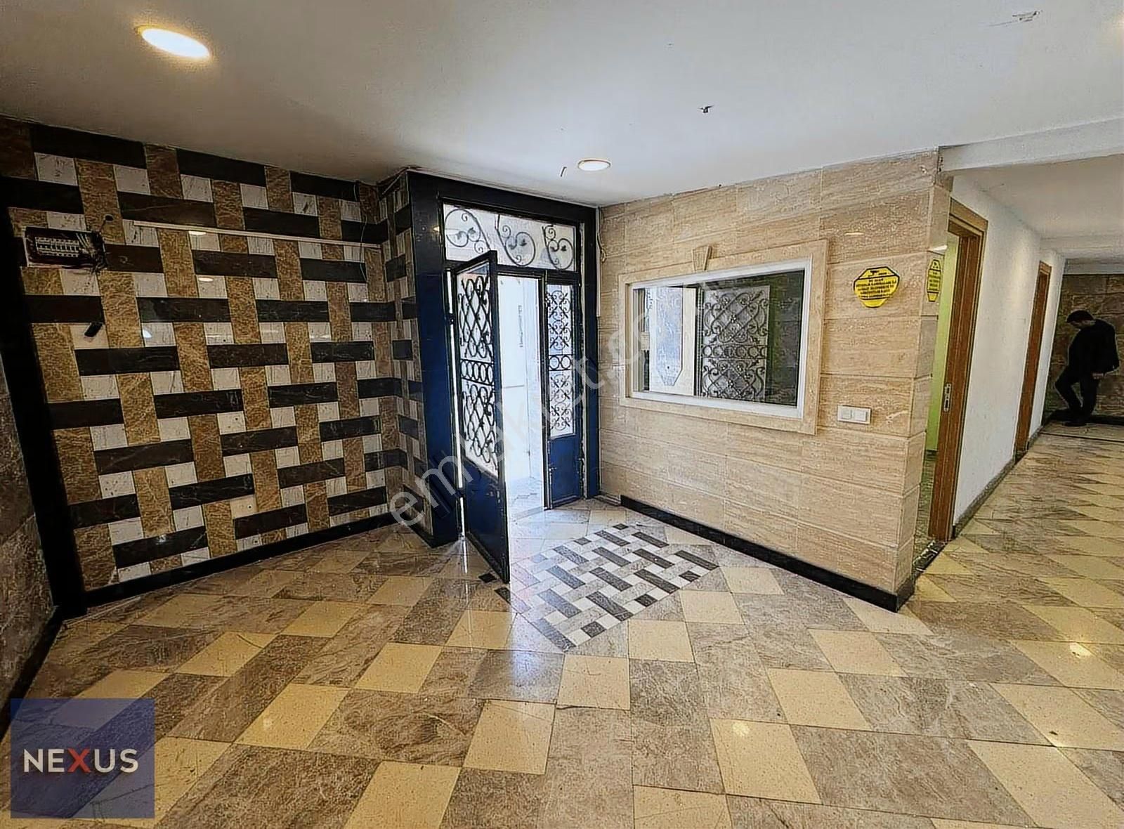 Sultanbeyli'de Müstakil 500 M2 İş Yeri - Görsel 9