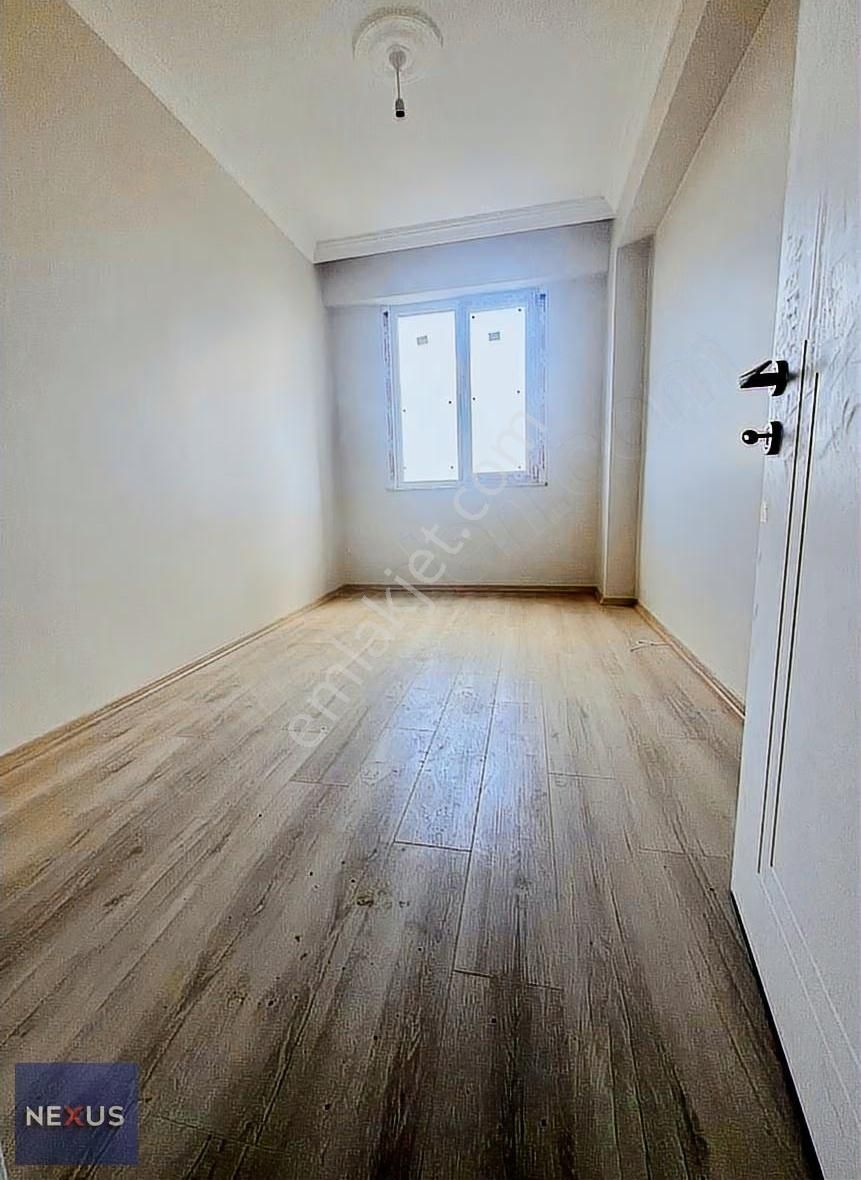 Mehmet Akif Mahallesinde 2+1 Arakat Daire - Görsel 7