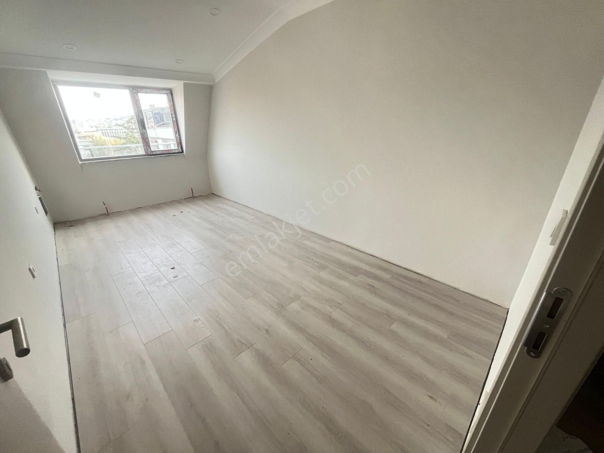 Üsküdar İcadiyenin En Güzel Yerinde Sıfır Binada 2+1 85m² Satılı - Görsel 16