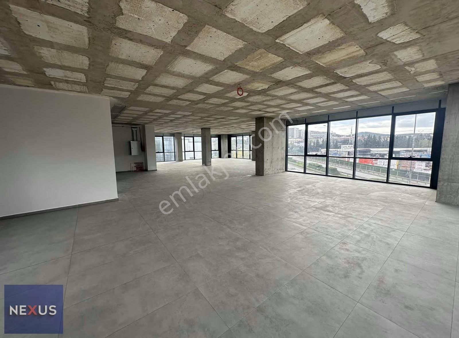 Sancaktepe'de Reklam Değeri Yüksek Prestijli Kiralık Plaza - Görsel 9