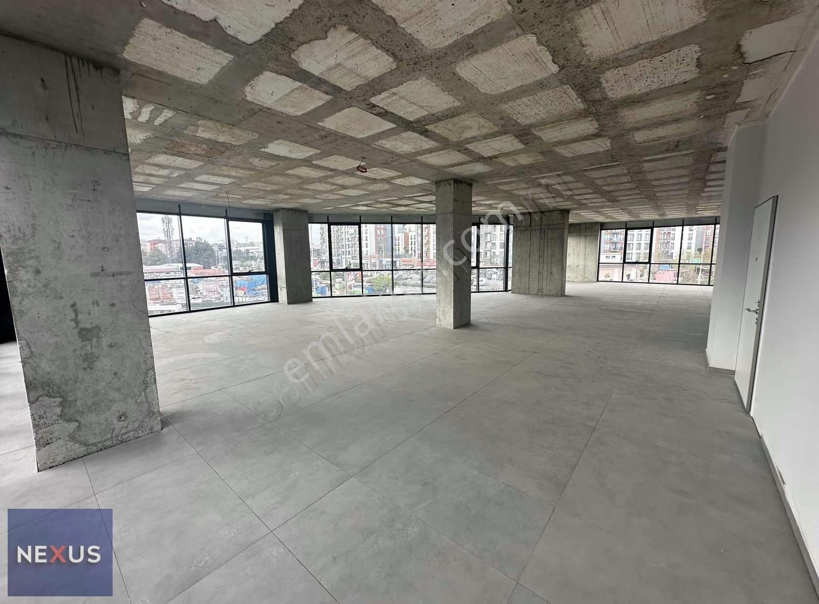 Sancaktepe'de Reklam Değeri Yüksek Prestijli Kiralık Plaza - Görsel 13