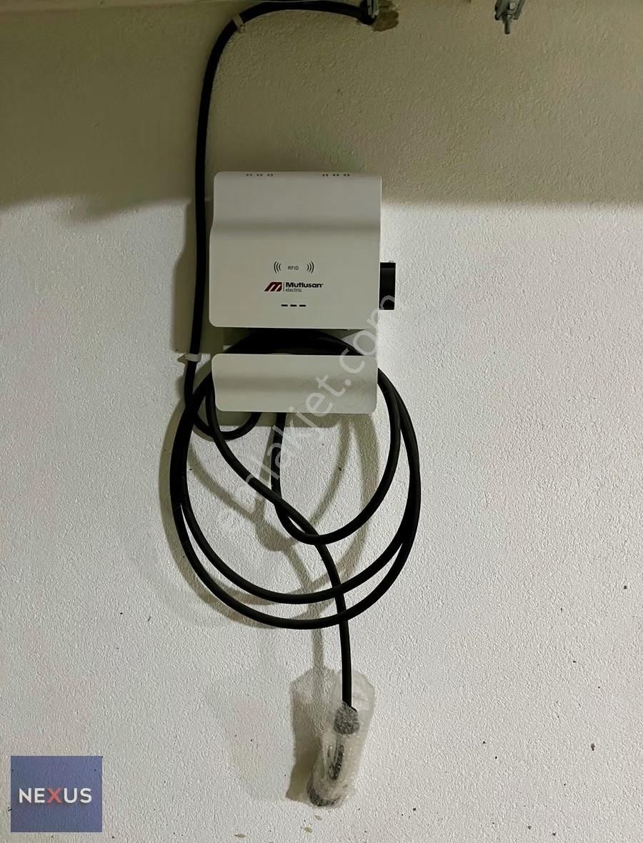 Metro Ve Medicalpark Hastanesine Yakın Konumda Satılık 2+1 Daire