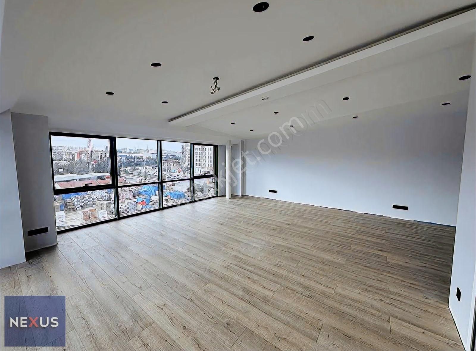 Sancaktepe'de Müstakil 500 M2 Kiralık Plaza - Görsel 2