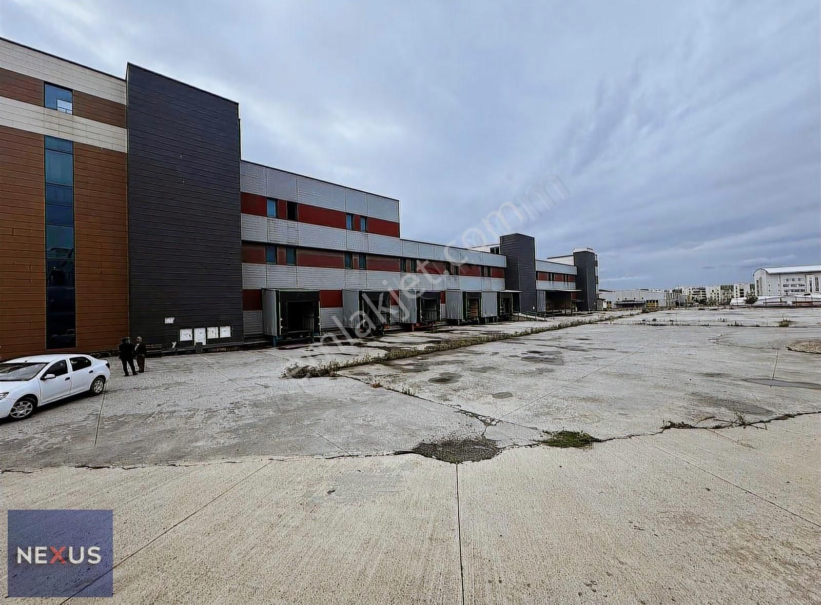 Sancaktepe'de Prestijli 17.000 M2 Depo&antrepo - Görsel 13