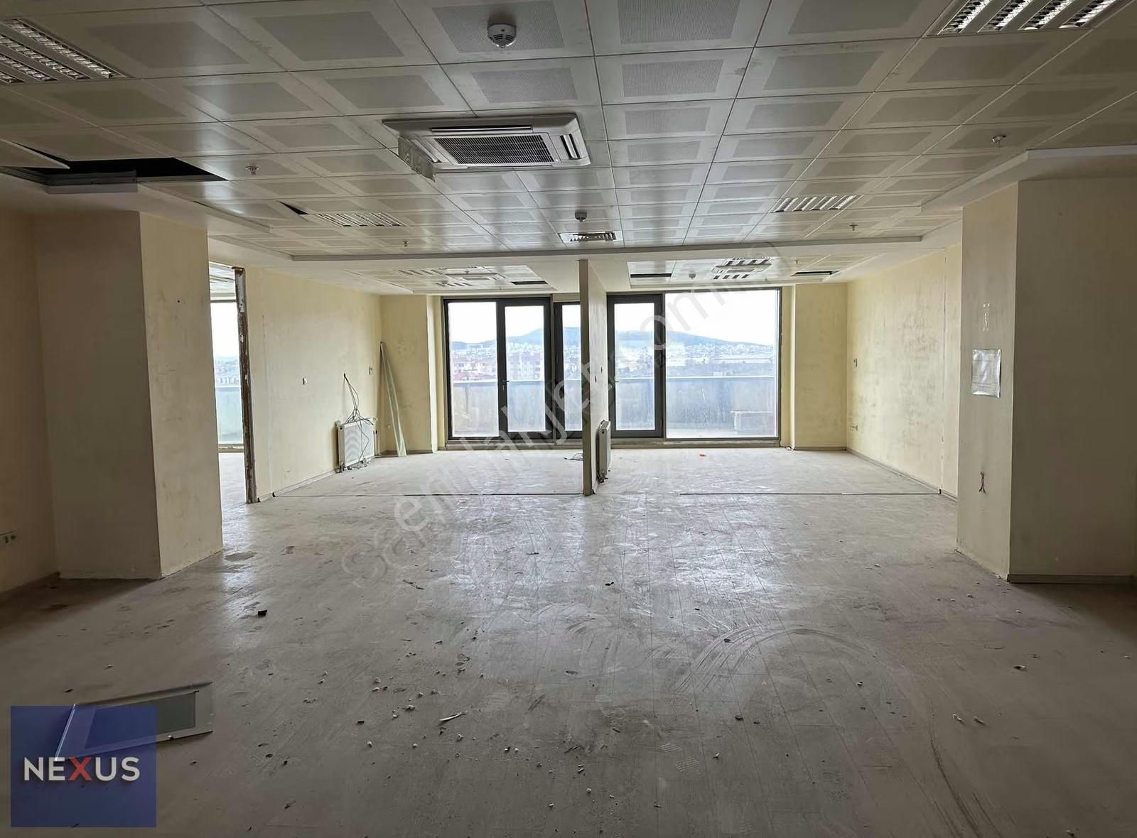 Sancaktepe'de Prestijli 17.000 M2 Depo&antrepo - Görsel 12