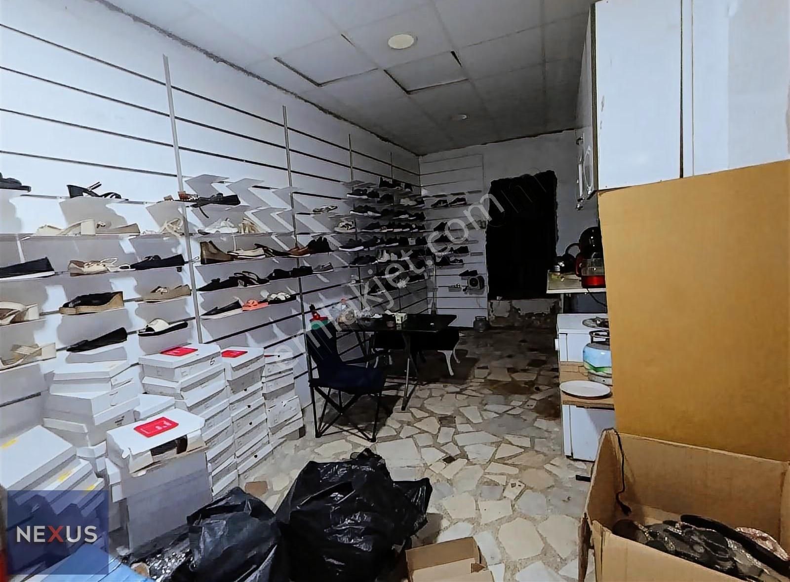 Kartal'da Ana Cadde Üzerinde Devren Satılık Ayakkabı Mağazası - Görsel 8