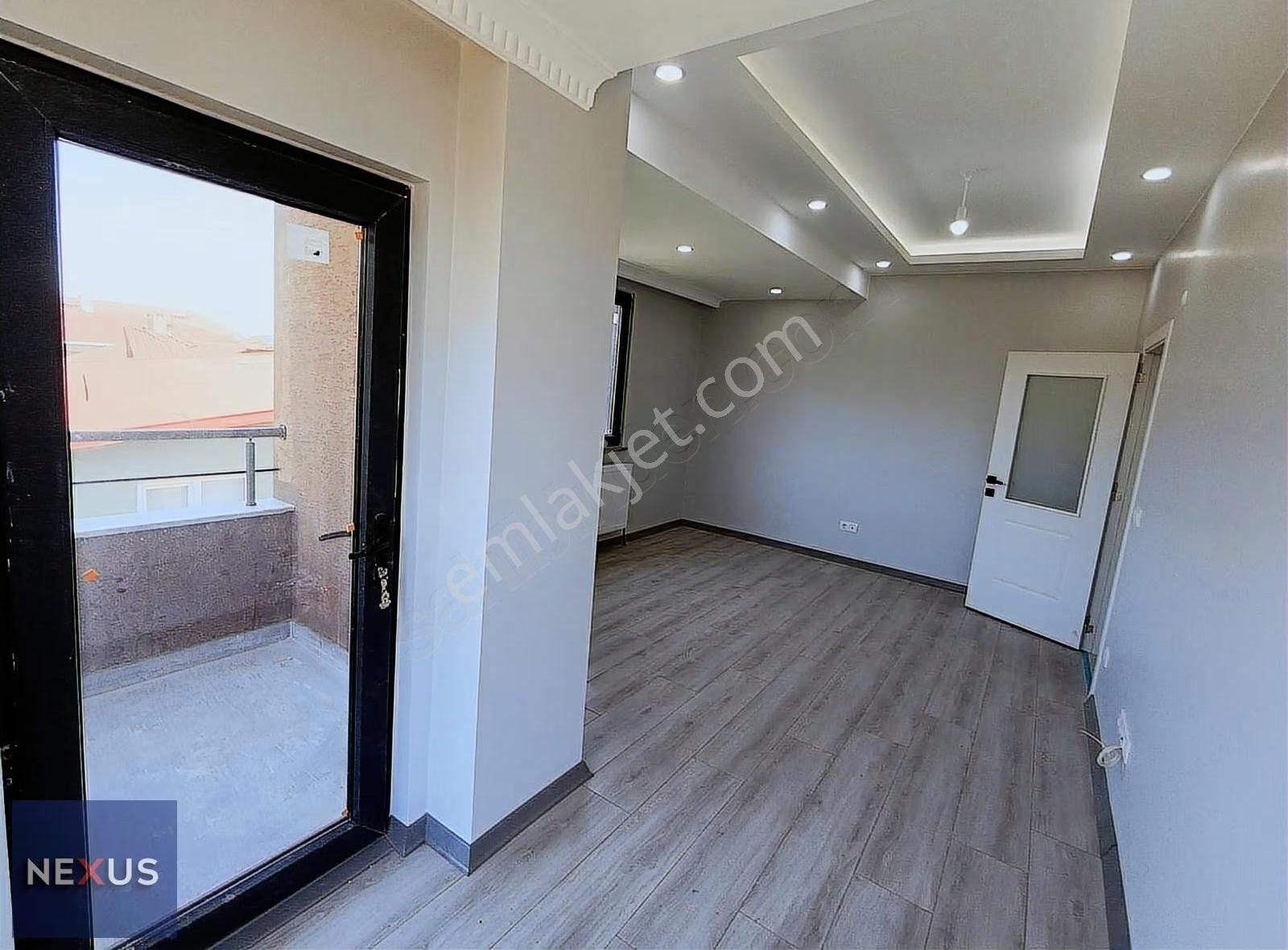 Sultanbeylide Geniş Aileye Uygun Satılık 4+2 Çift Mutfaklı Daire - Görsel 7