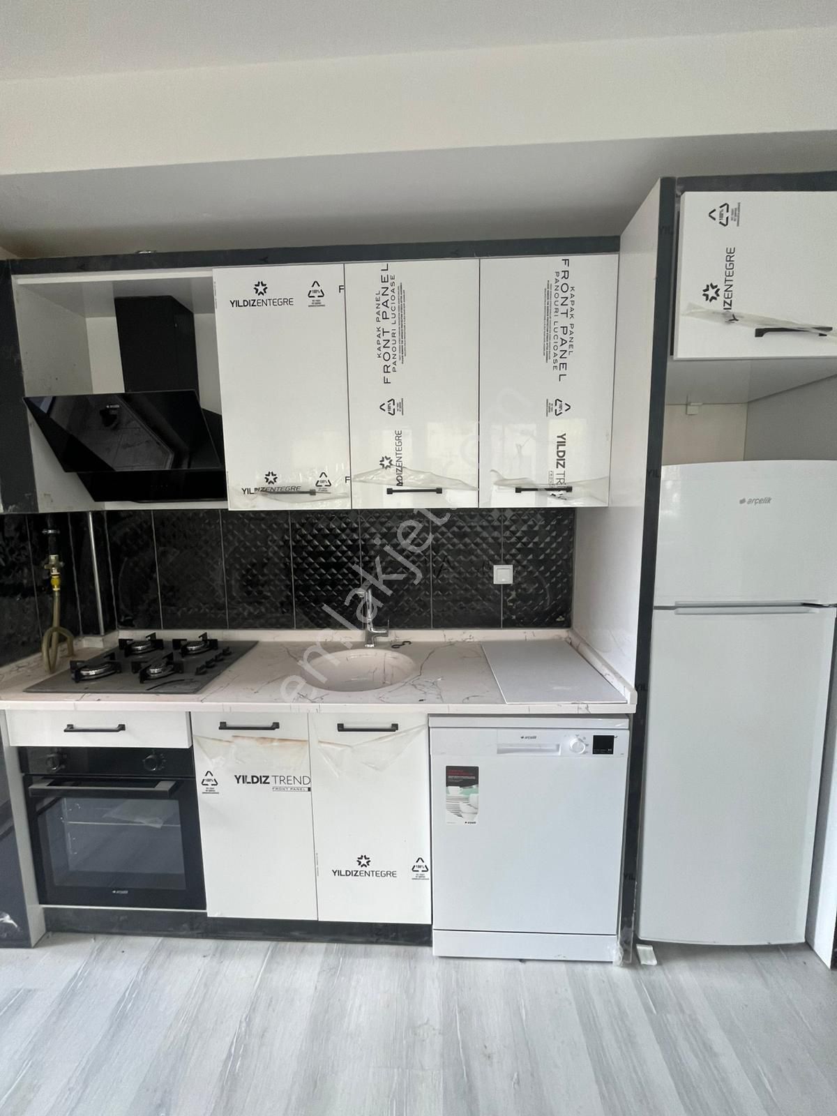 Afyon Üçok Emlaktan Dervişpaşa Mah Satılık 2+1 Sıfır Lüx Eşyalı 1 Kat Daire - Görsel 11