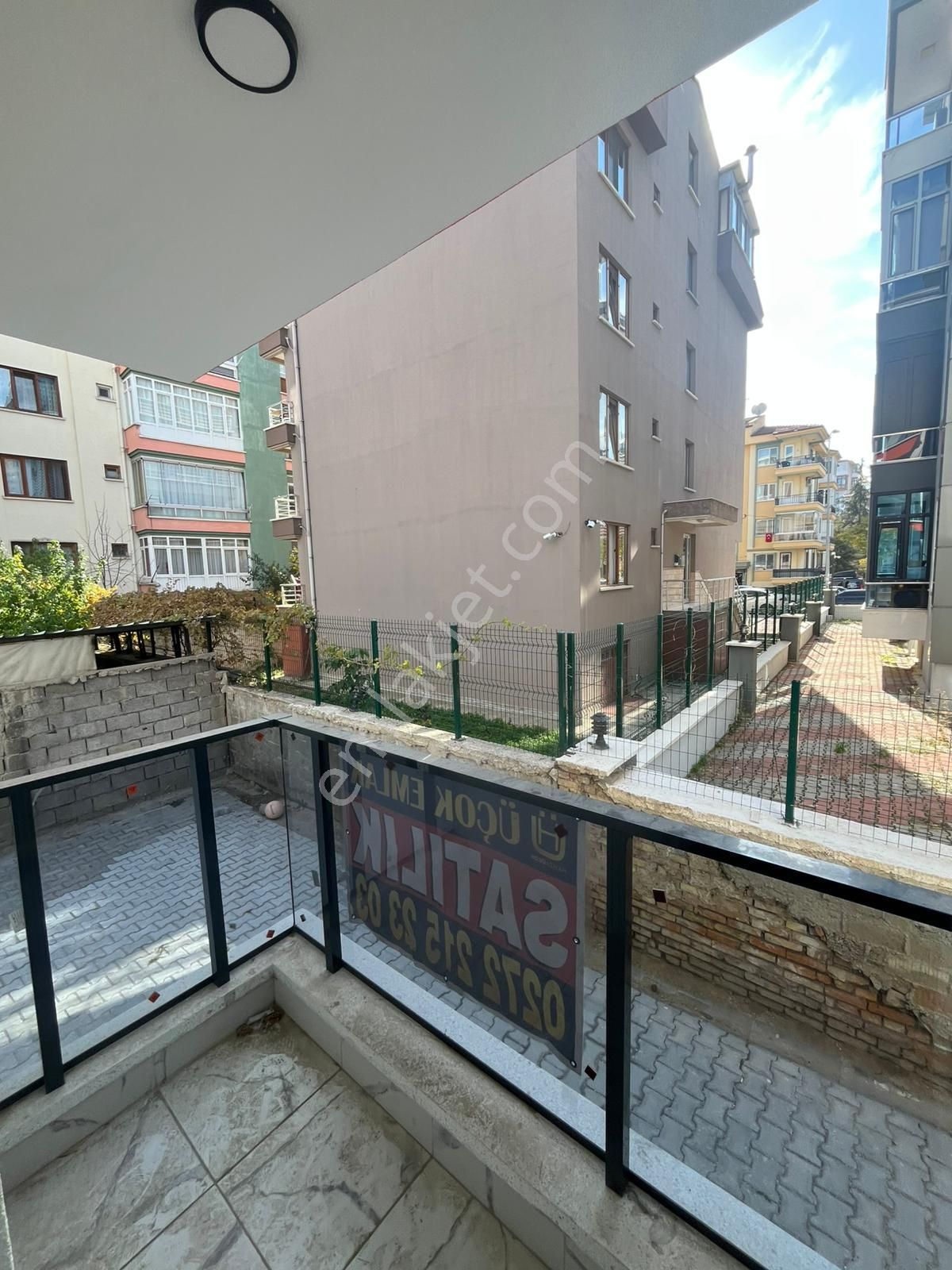 Afyon Üçok Emlaktan Dervişpaşa Mah Satılık 2+1 Sıfır Lüx Eşyalı 1 Kat Daire - Görsel 2