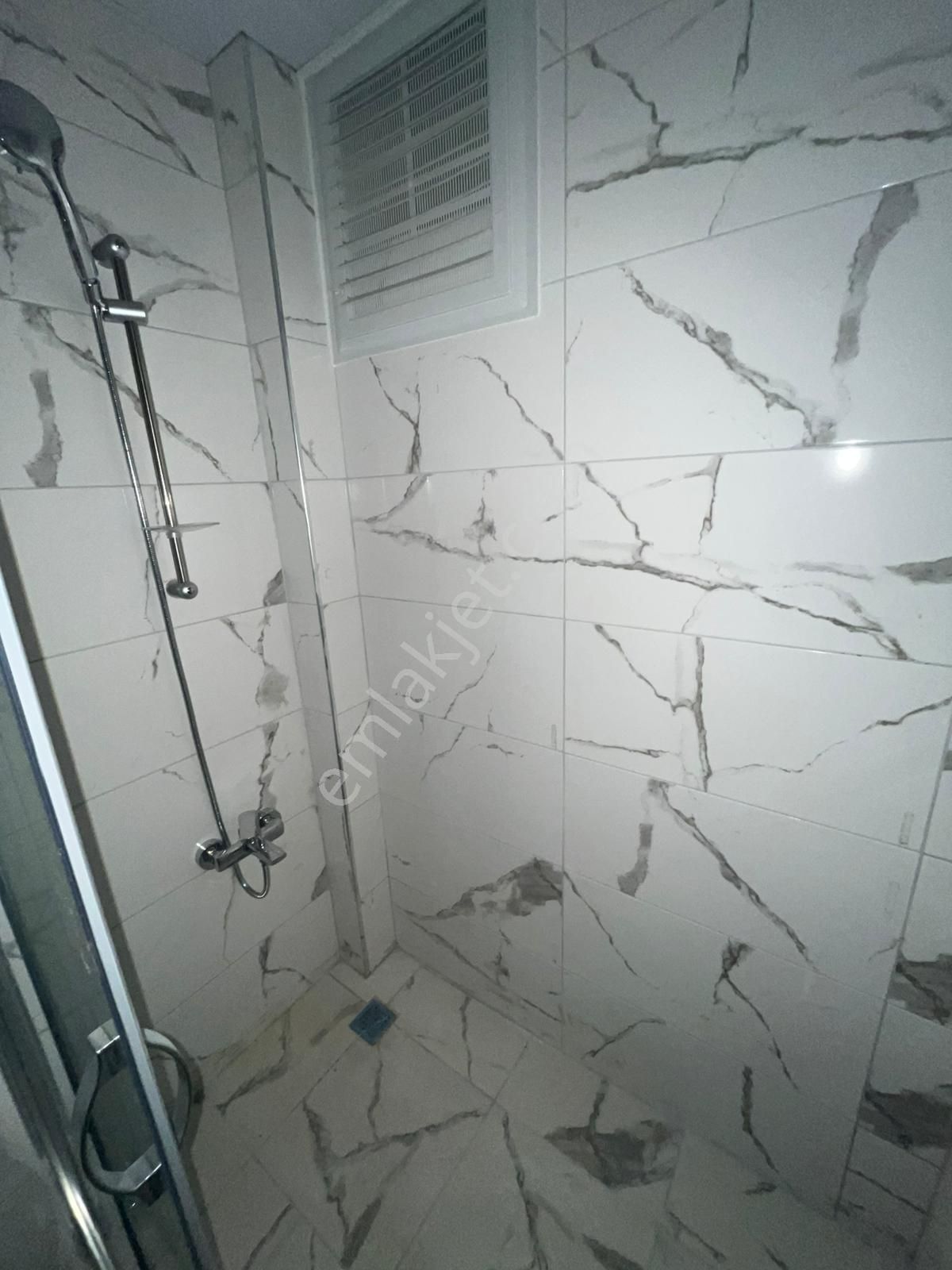 Afyon Üçok Emlaktan Dervişpaşa Mah Satılık 2+1 Sıfır Lüx Eşyalı 1 Kat Daire - Görsel 12