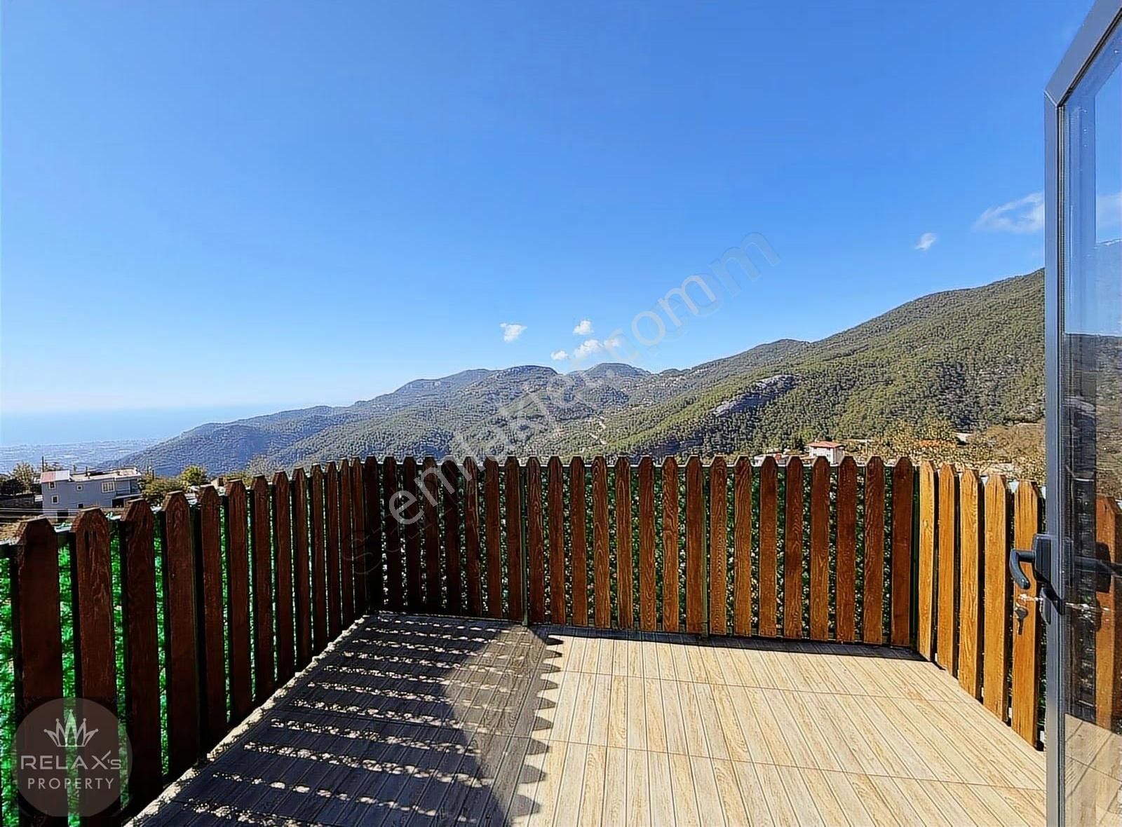 Alanya Bademağacı Bölgesi Müstakil Deniz Manzaralı Bungalow - Görsel 11