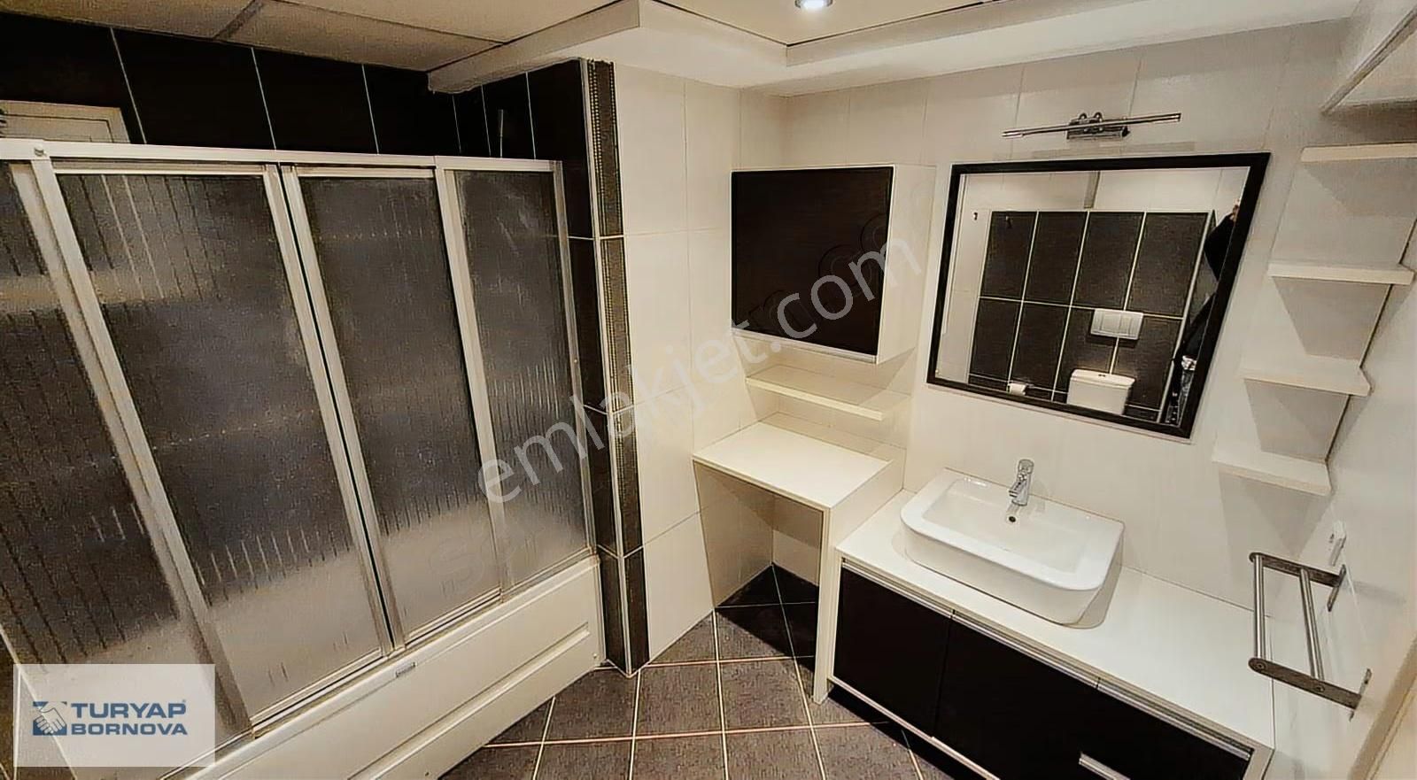 Osmangazi'de Site İçerisinde, Park Manzaralı Ebeveyn Banyolu 3+1