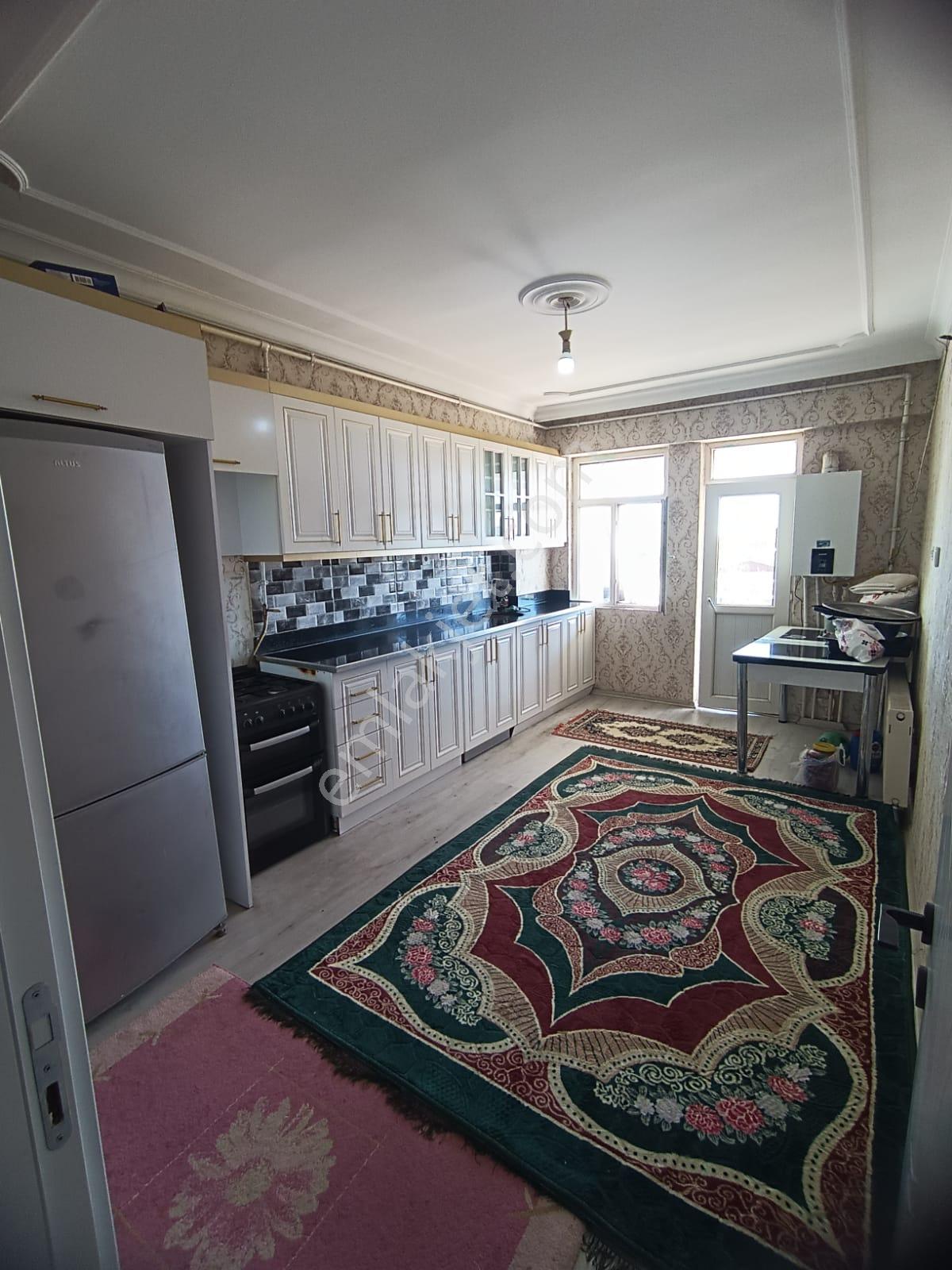 Hızlı 21 Gayrimenkulden Kayapınar Belediyesi Civarı Satılık 3+1 Daire