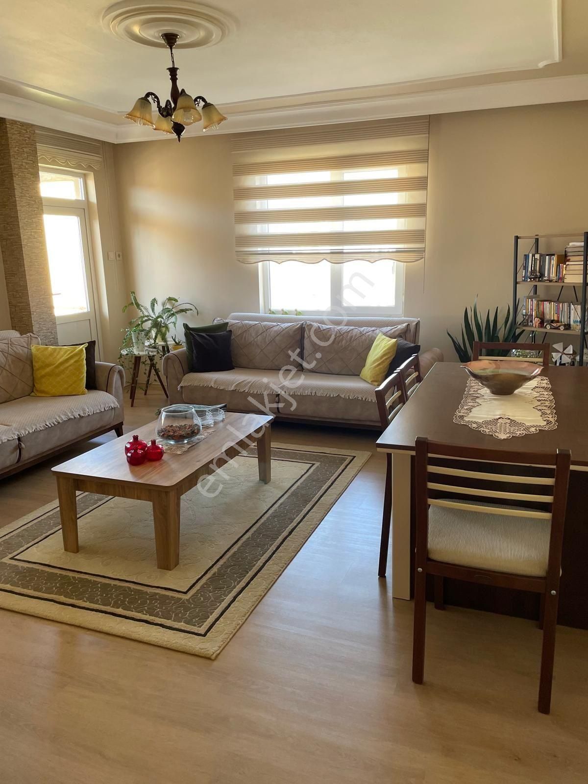 Bahçelievlerde Satılık Bakımlı Harika Bir Dublex Daire - Görsel 4