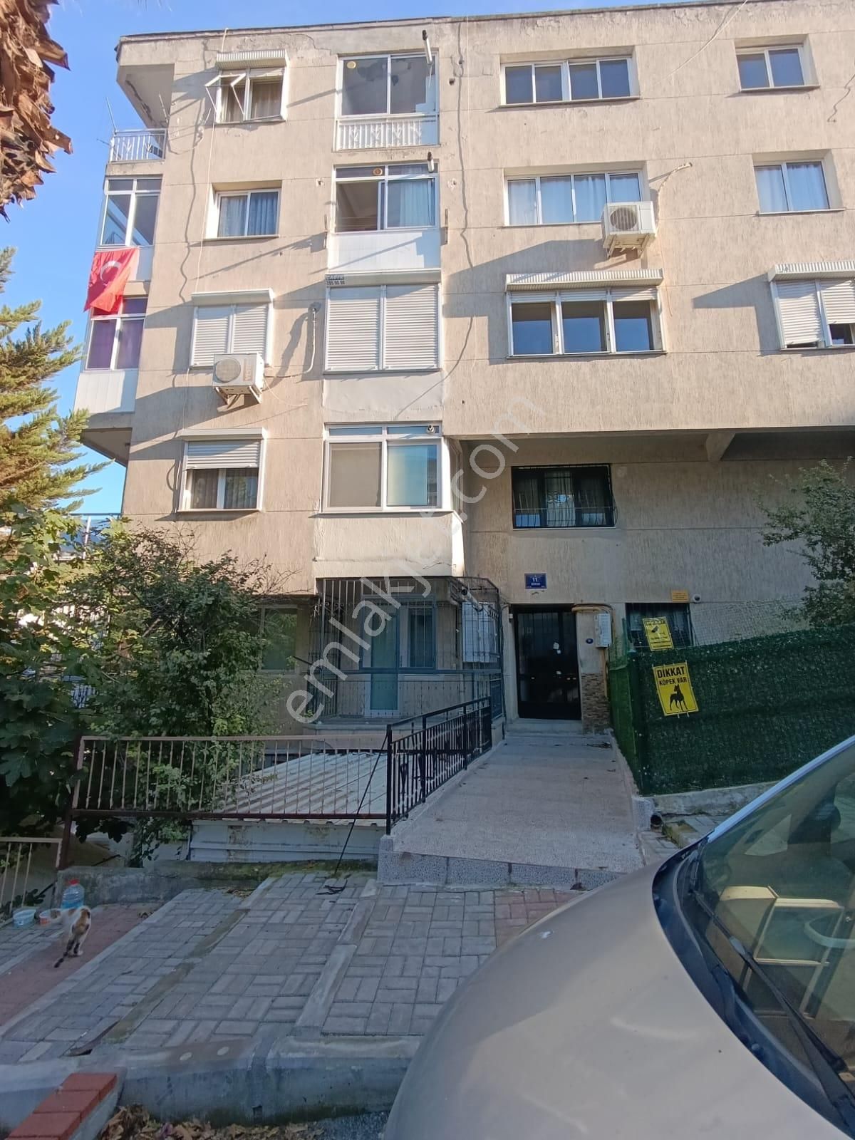 Üçkuyular'da Doğalgazlı Bakımlı Ara Kat 2+1 Satılık Daire! - Görsel 2