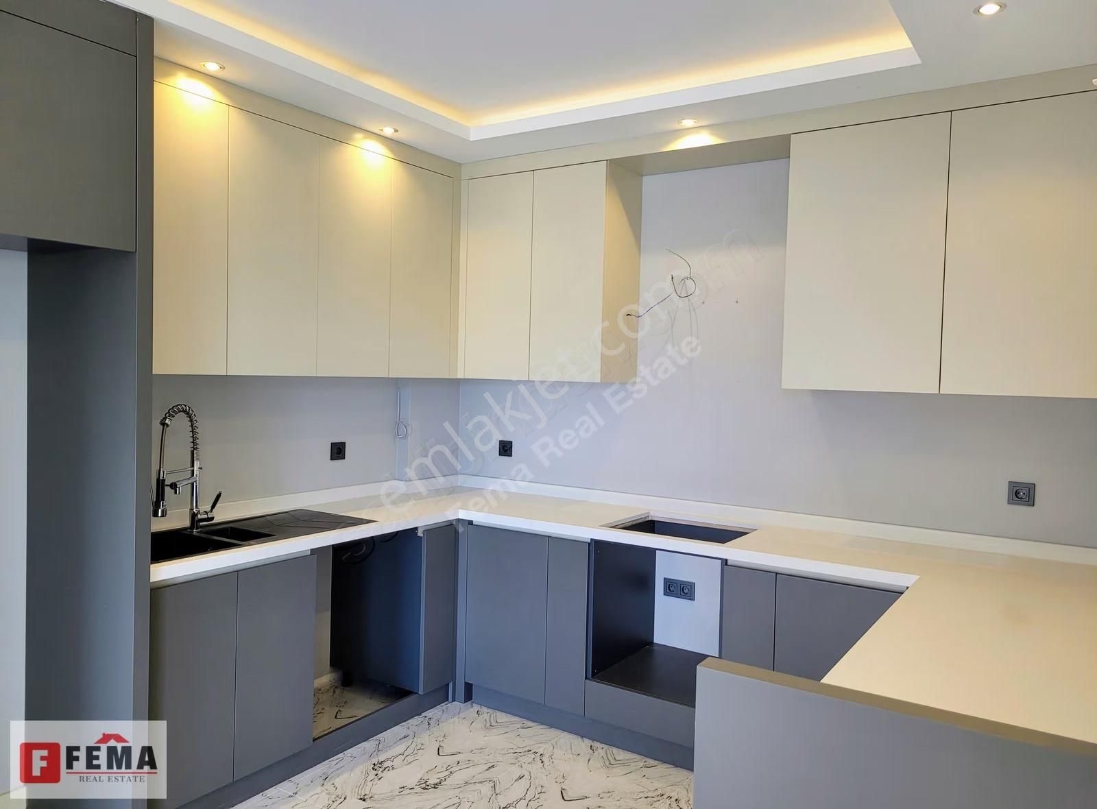 Yüzme Havuzlu Modern Sitede Kiralık 5+1 Sıfır Villa - For Rent - Görsel 19