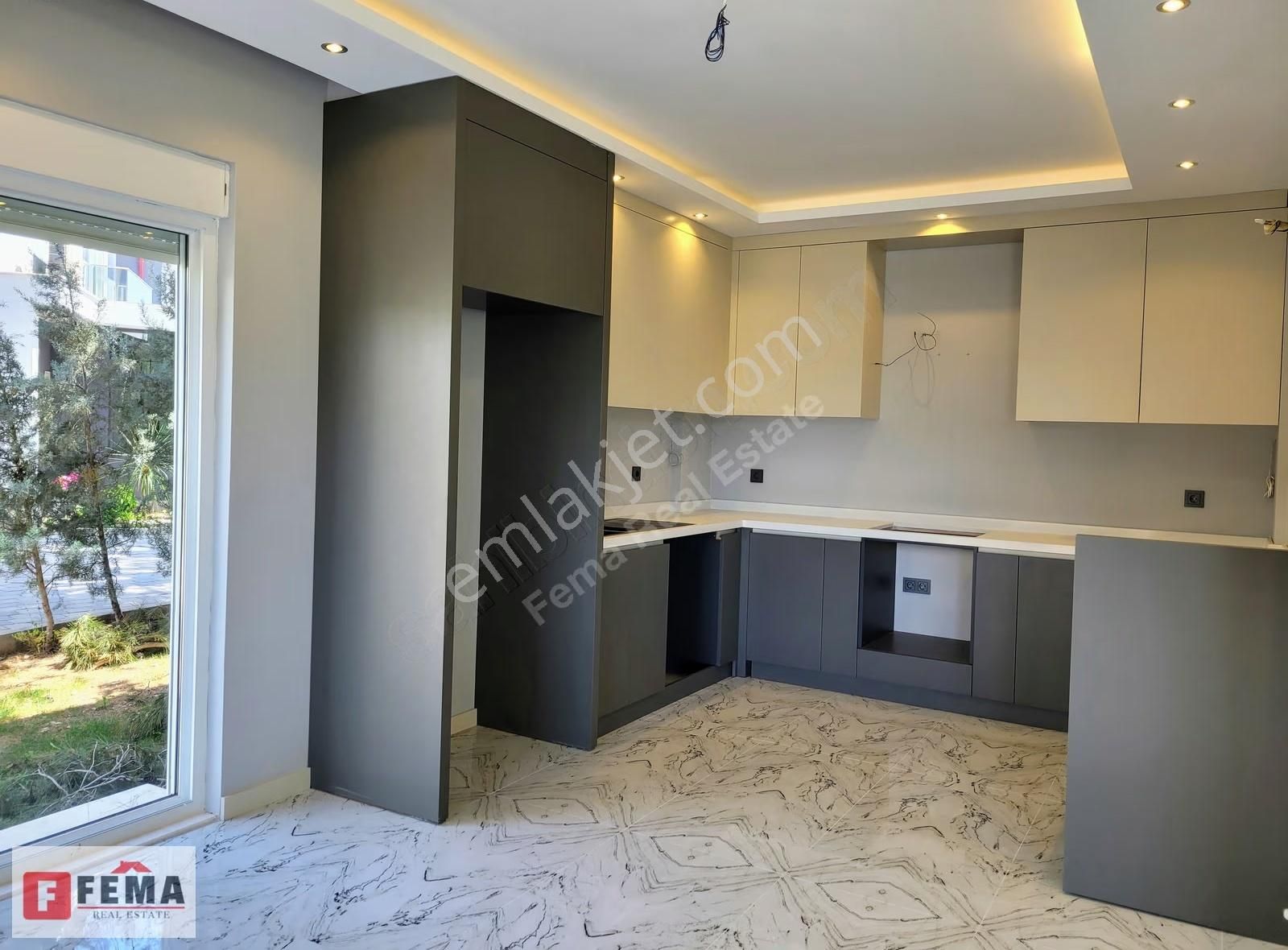 Yüzme Havuzlu Modern Sitede Kiralık 5+1 Sıfır Villa - For Rent - Görsel 10