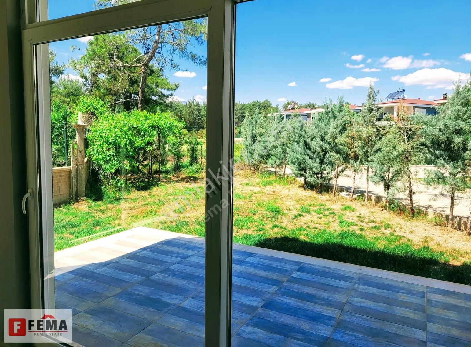 Yüzme Havuzlu Modern Sitede Kiralık 5+1 Sıfır Villa - For Rent - Görsel 32