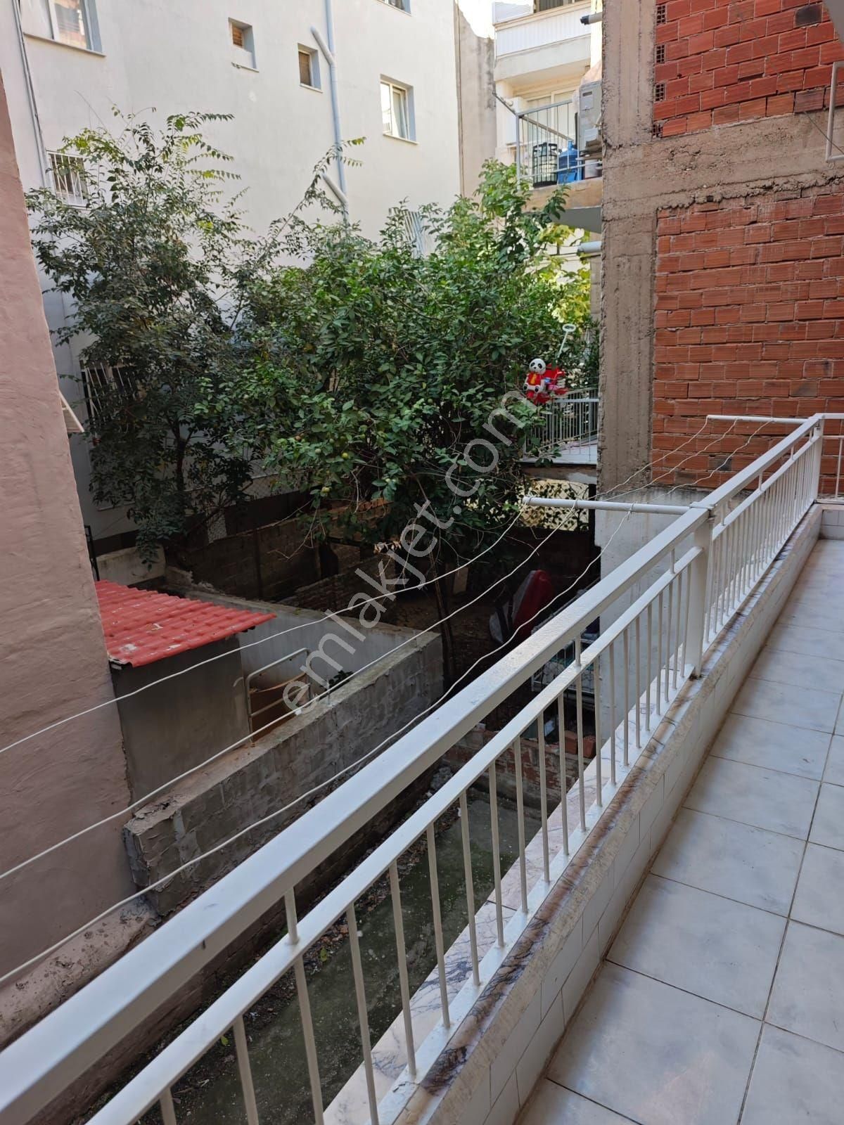 Güzelyalı'da115 M2 3+1 Çift Cephe Ve Çift Balkonlu Arakat - Görsel 2