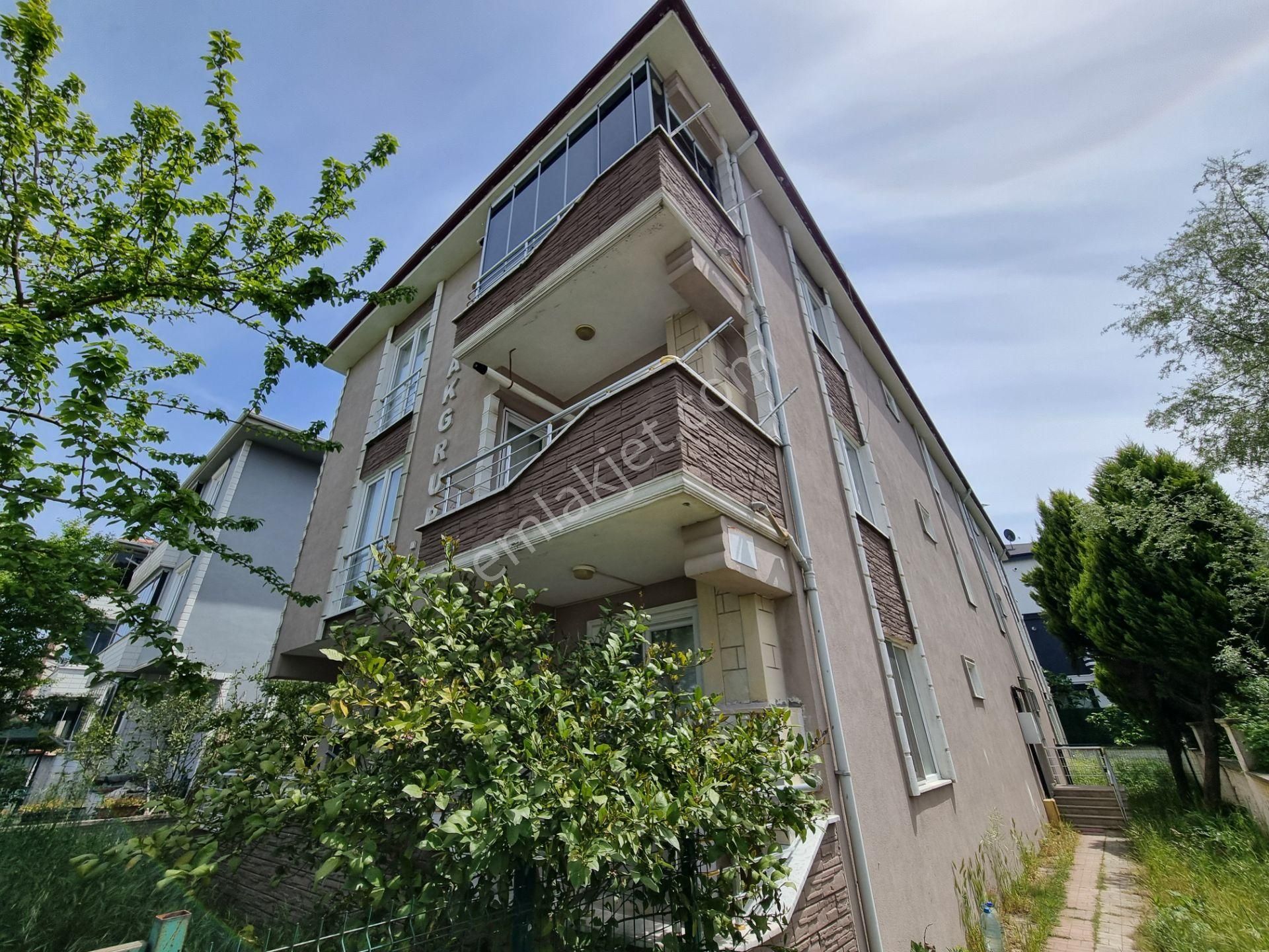 Karasu Yalı Mah.de Sahile Yakın Arakat Eşyalı 2+1 Daire