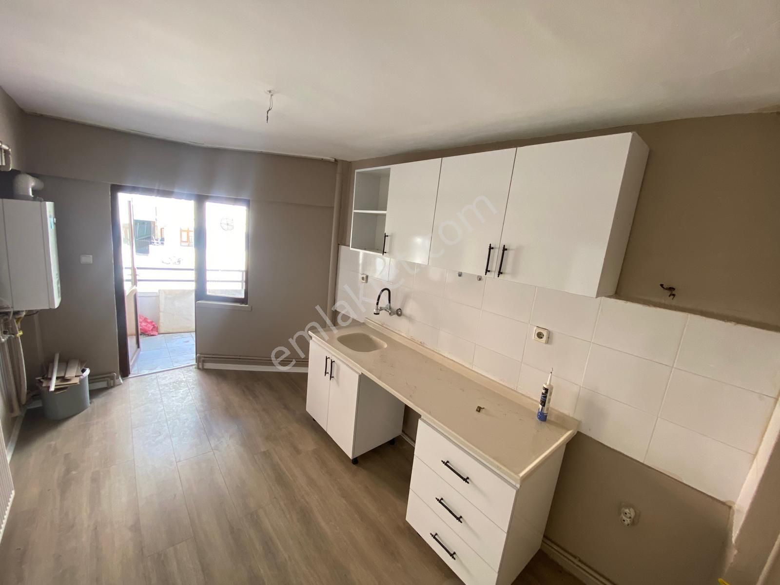 Yayla Mahallesi'nde Asansörlü Binada Katta 3+1 Daire! - Görsel 2