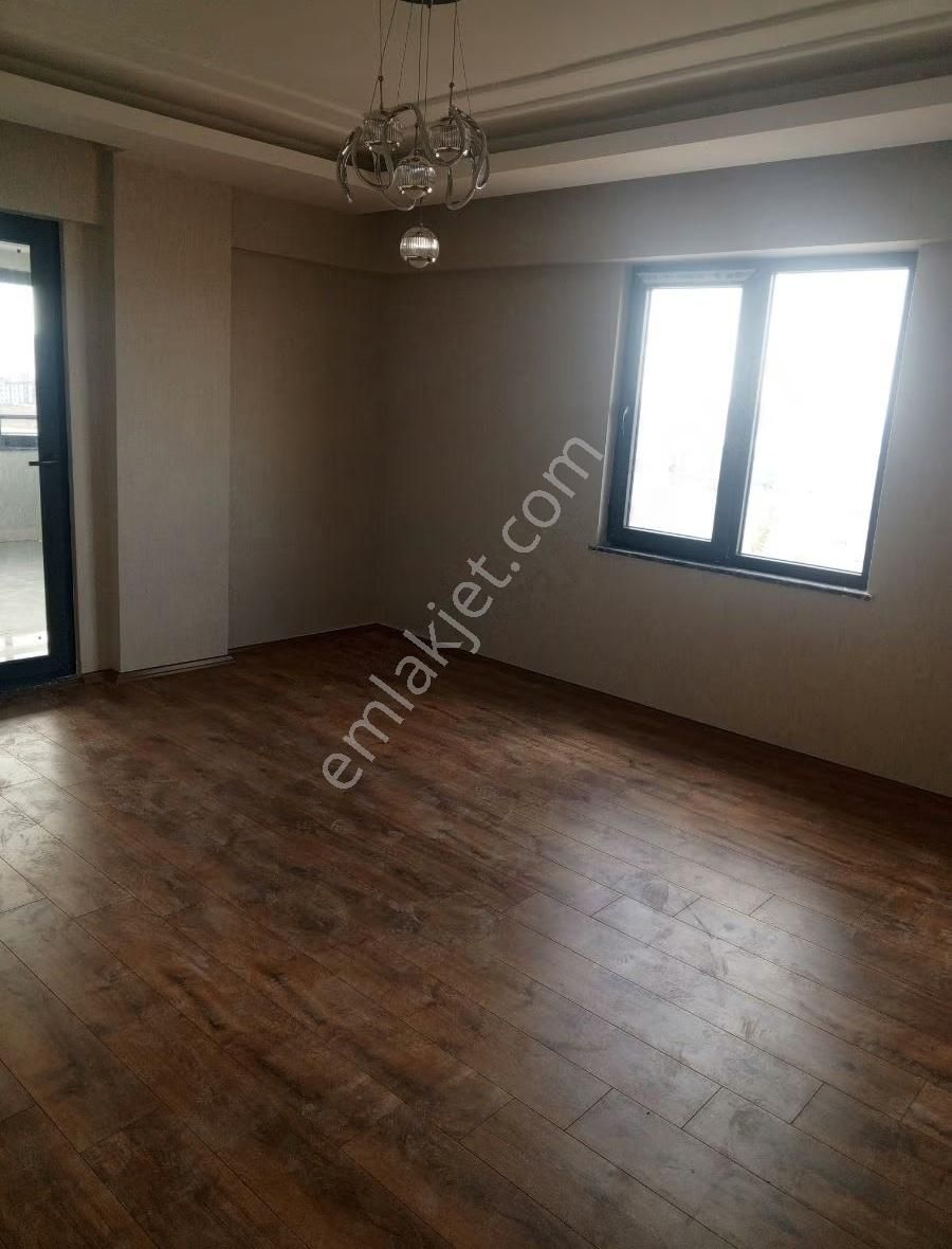 Beykent Gaziler Mah Ofm Ye Giderken 3.5+1 Lüx Daire - Görsel 4