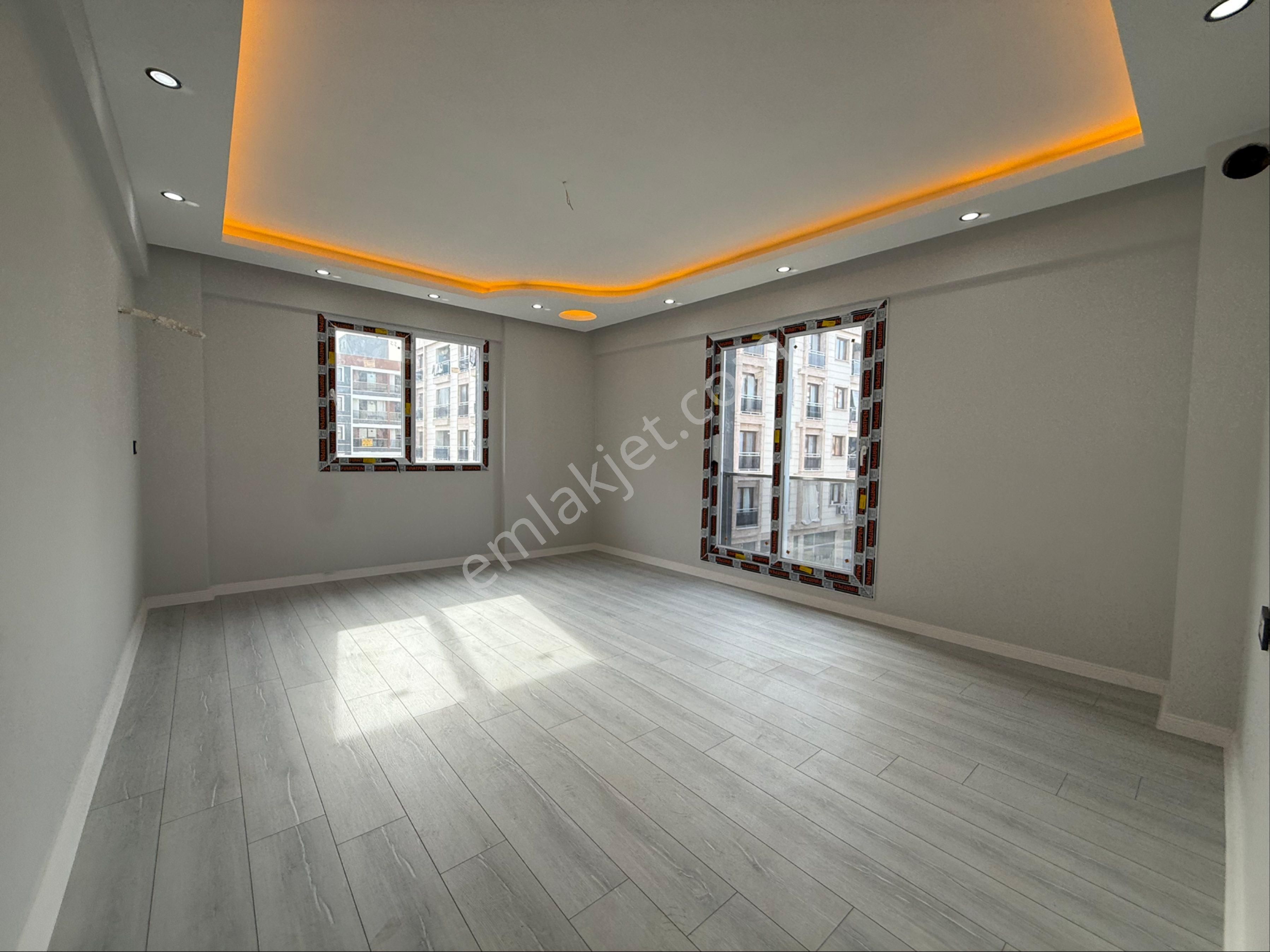 Emlak Center'dan Muradiye Mah Satılık 2+1 Ful Lüks Daire - Görsel 16