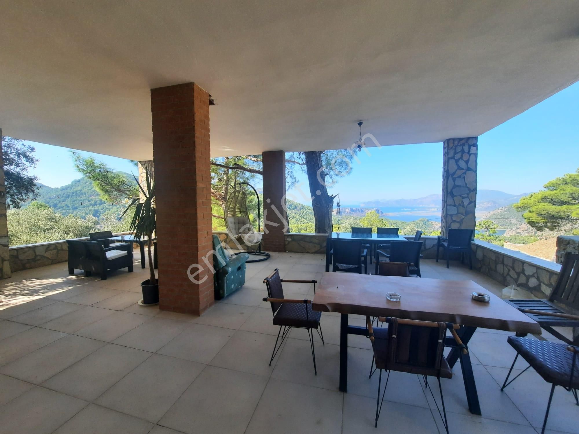 Muğla Dalyan Gökbelde Deniz Manzaralı, Yüzme Havuzlu, 1800 M2 Arazide 2+1 Eşyalı Taş Ev Satılık - Görsel 6