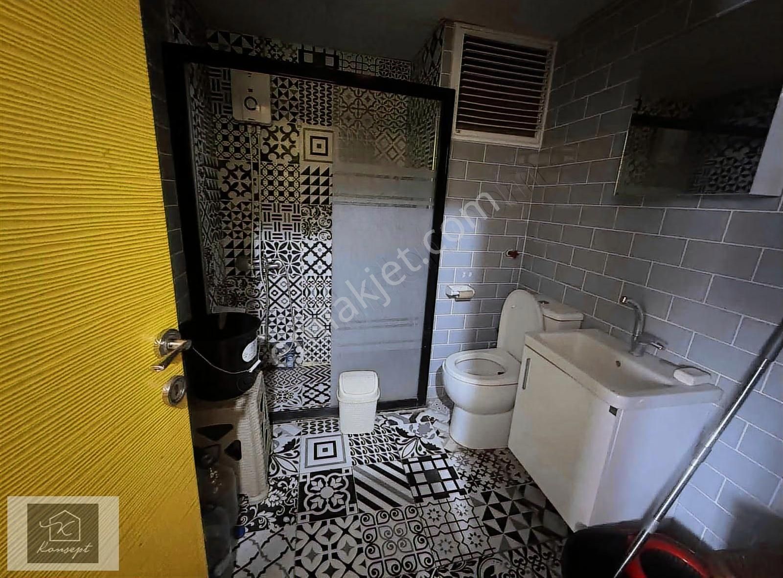 Kampüse Yürüme Mesafesinde,ara Kat,doğalgazlı,asansörlü 1+1 - Görsel 23