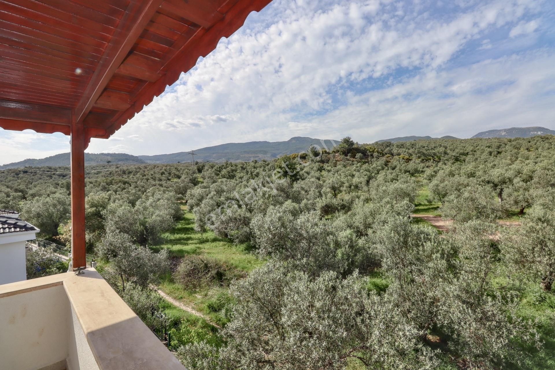 Mahmut İşler'den Altınoluk'ta Özel Havuzlu 5+1 Sıfır Villa - Görsel 28