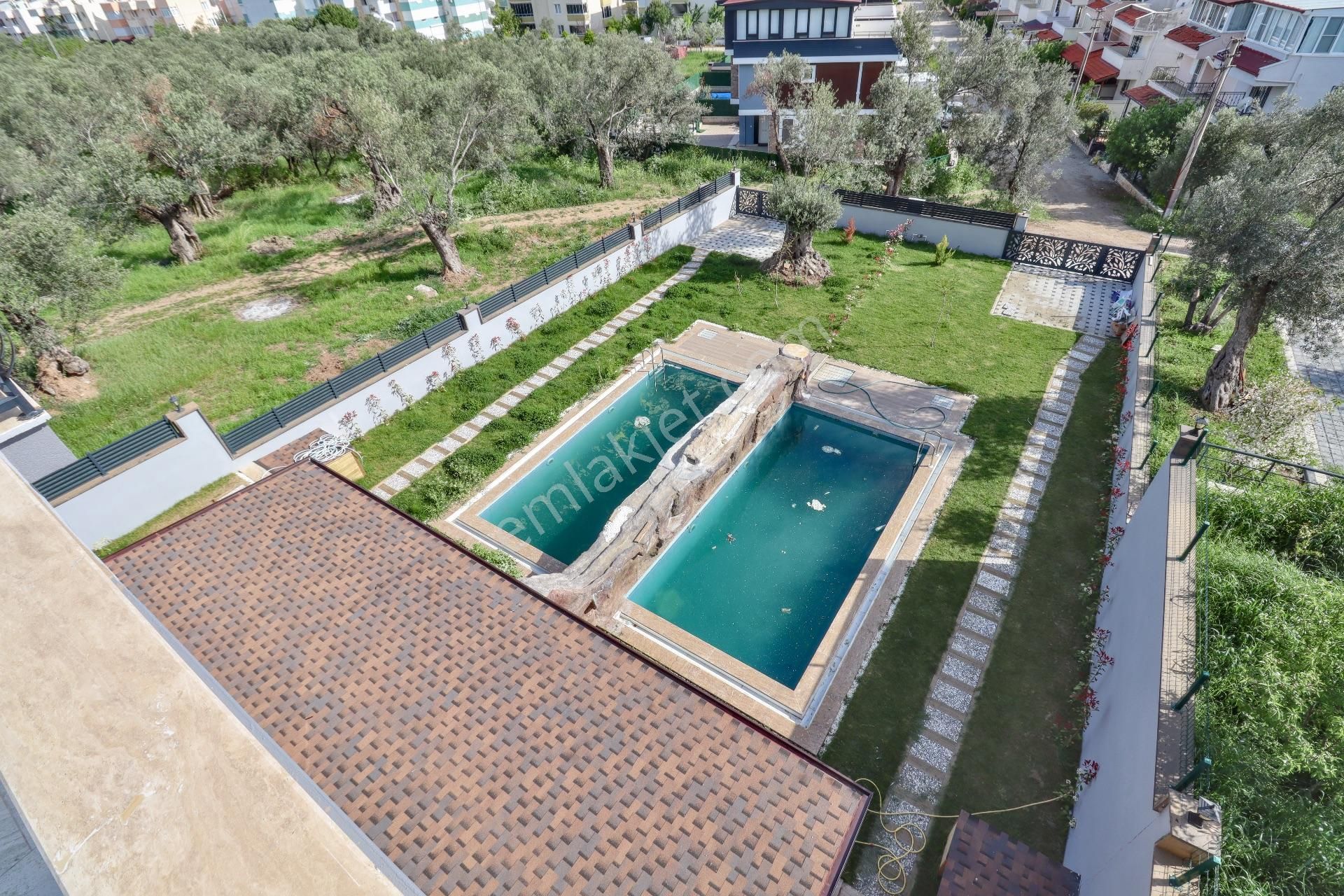 Mahmut İşler'den Altınoluk'ta Özel Havuzlu 5+1 Sıfır Villa - Görsel 27