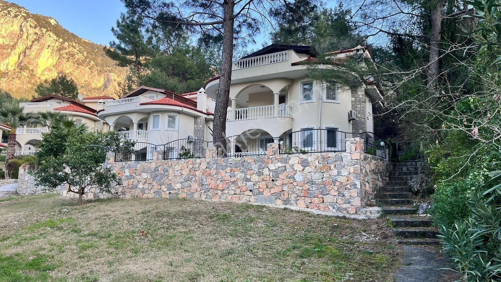 Dalaman Akkaya’da Doğa Manzaralı, Ortak Havuzlu 4+1 Müstakil Triplex Villa – 720m² Arsa - Görsel 16