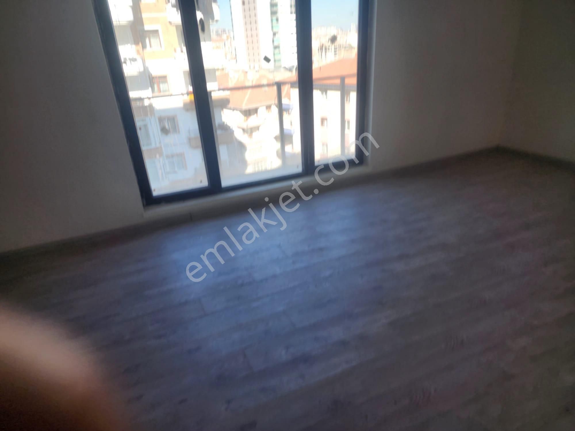 Pursklar Merkezde Satılık Geniş 2+1 Daire - Görsel 3