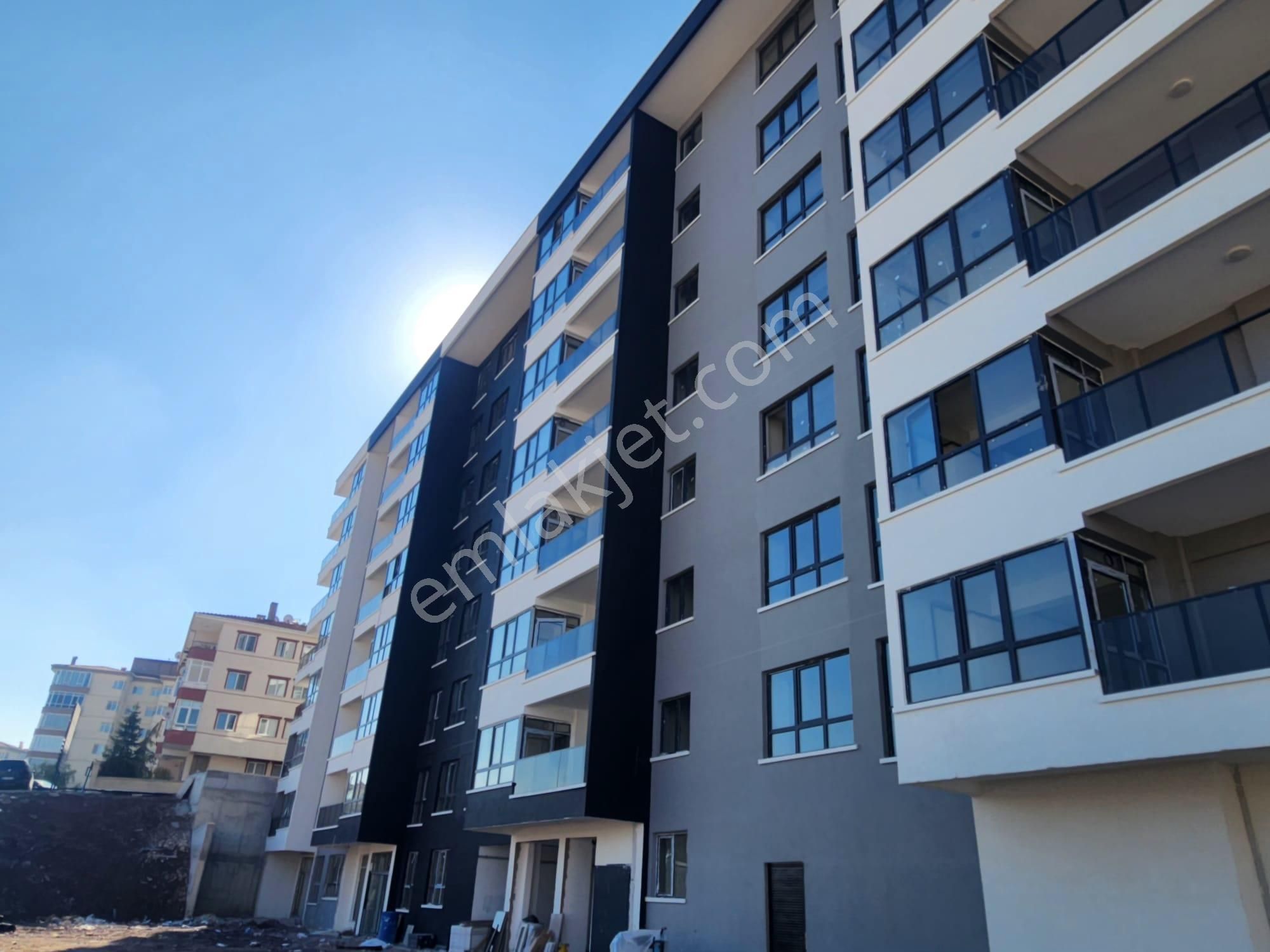 Pursklar Merkezde Satılık Geniş 2+1 Daire - Görsel 7