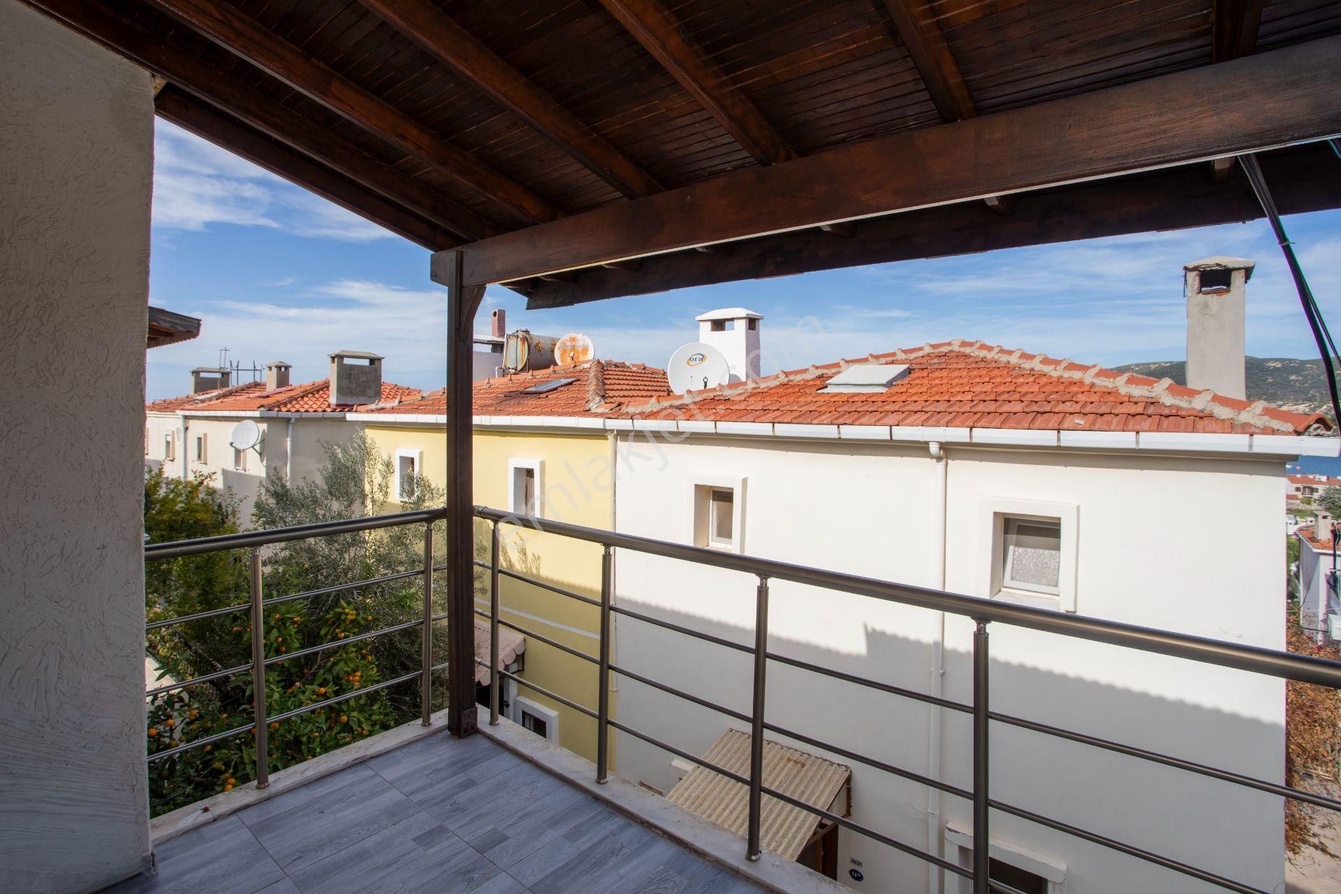 Eski Foça Atatürk Mah. Site İçerisinde Satılık 2+1 Dubleks Villa - Görsel 7