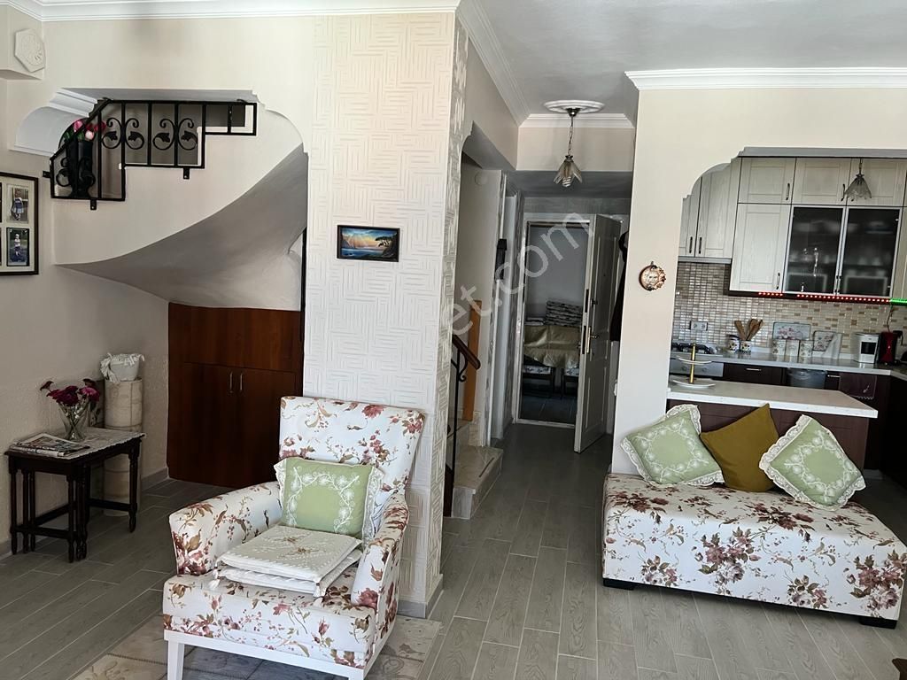 Foça Denizkentte Satılık Dubleks 4+1 Deniz Manzaralı Villa - Görsel 19