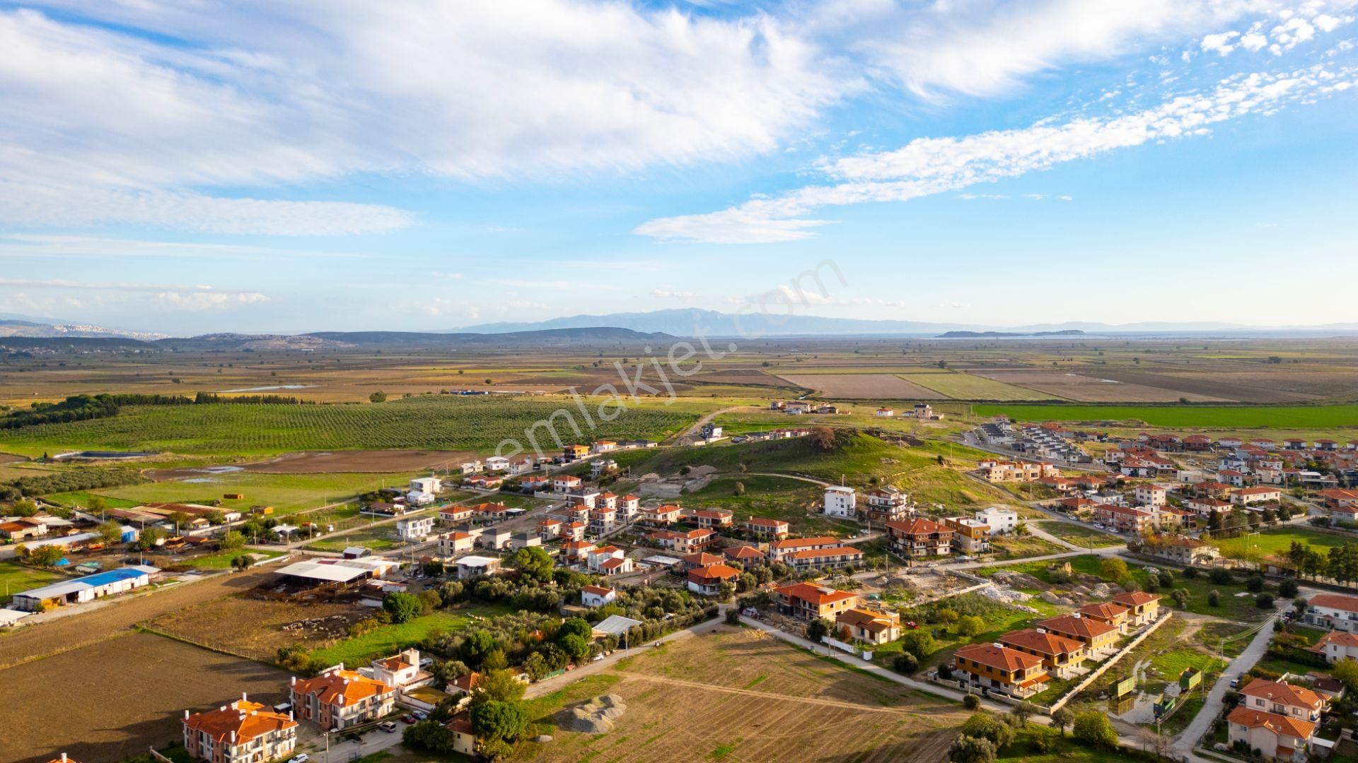 Foça Bağarası Hacıveli Mah. Satılık Kargir Evli Arsa - Görsel 7